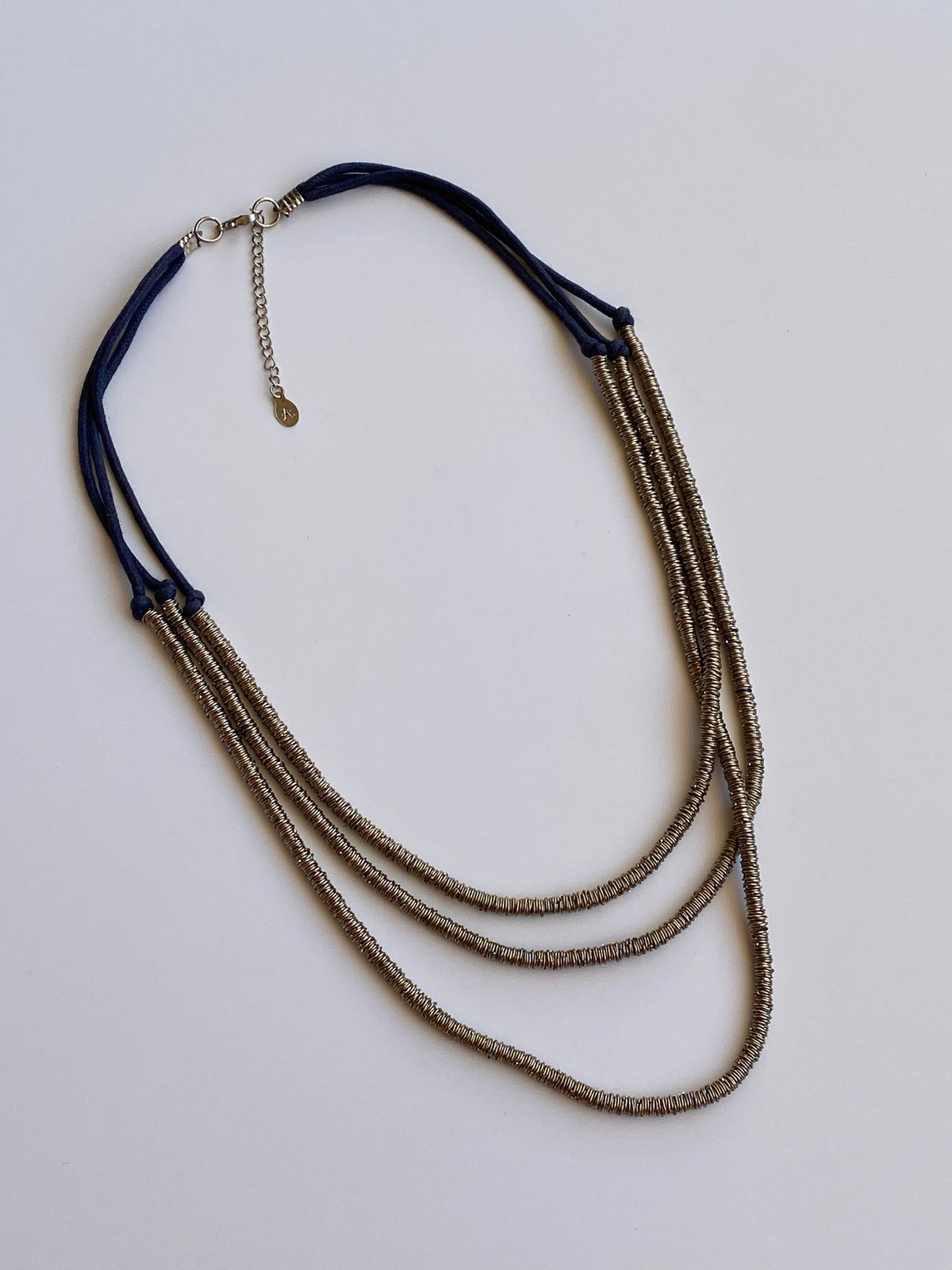 Vintage 90s/Y2K Gold-Tone Coil & Black Cord Multi-Strand Statement Necklace