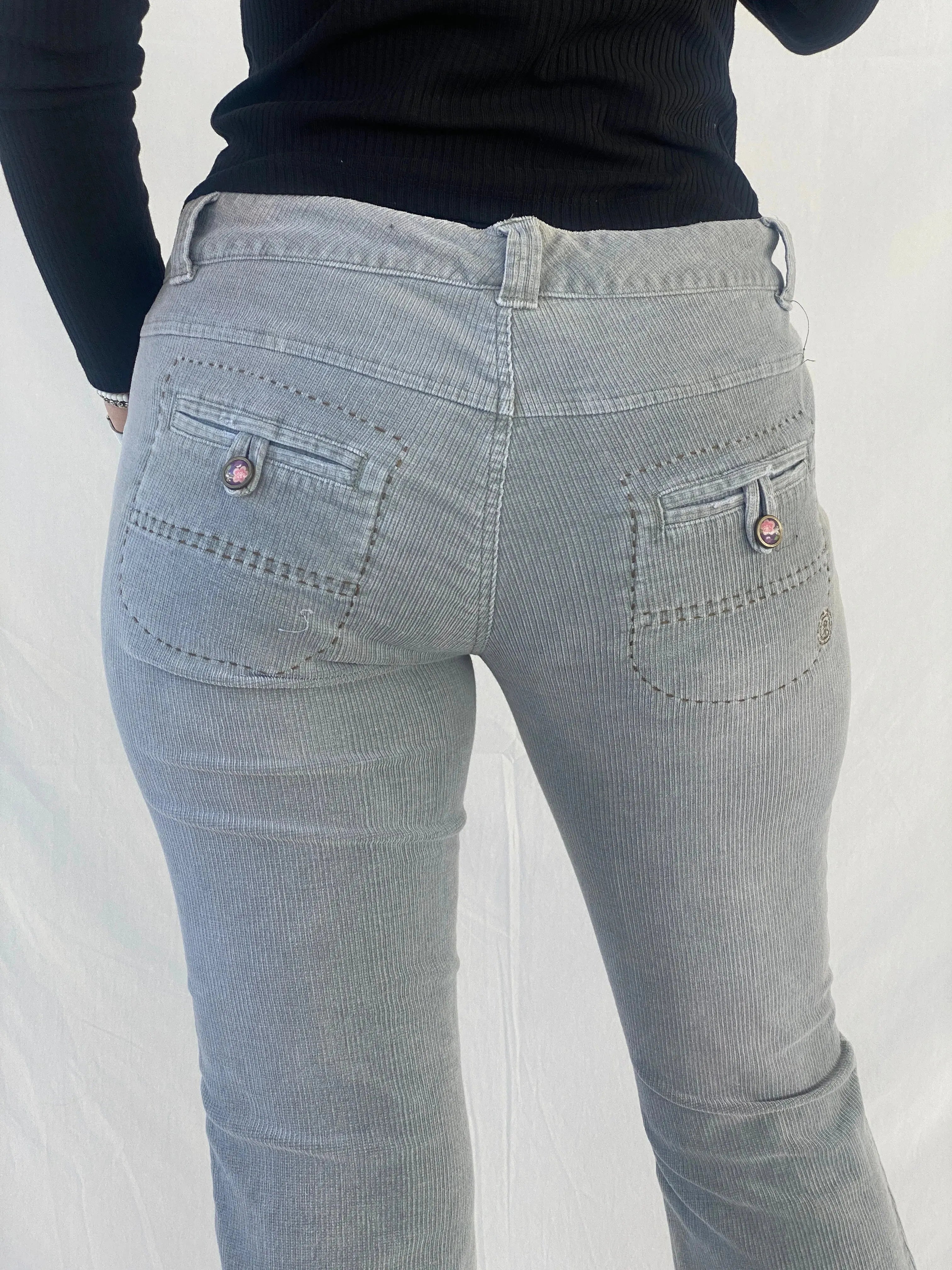 00s Element Gray Mid-Rise Women’s Corduroy Flared Pants - 40EUR - Balagan Vintage Corduroy Pants 00s, Ayah, corduroy pants, winter
