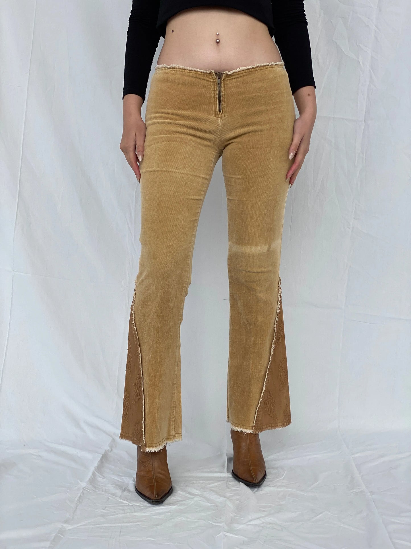 00s Forever21 Flared Lace Mid-Rise Beige Corduroy Pants - 38EUR - Balagan Vintage Corduroy Pants 00s, Ayah, corduroy pants