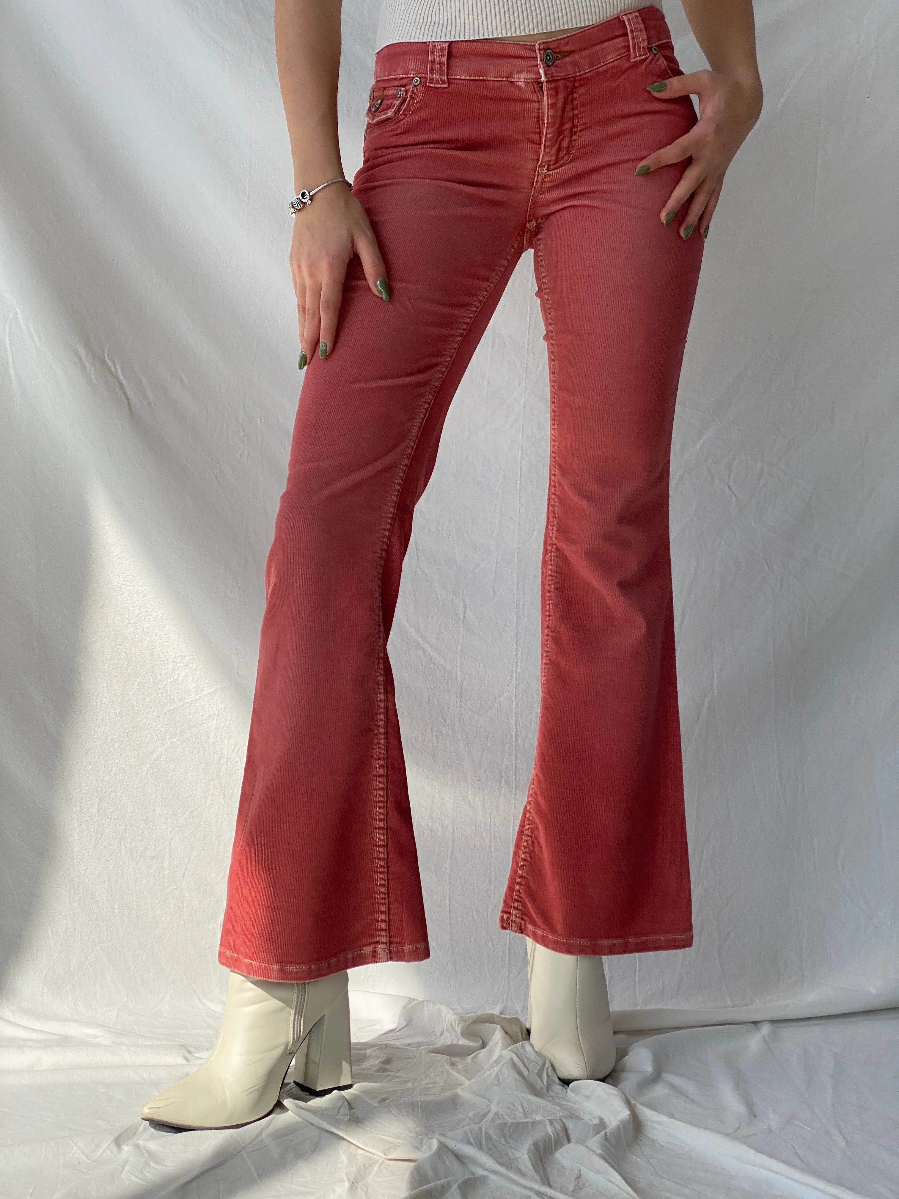 00s Mossimo Denim Pink Mid-Rise Flare Leg Corduroy Pants - 36EUR - Balagan Vintage Corduroy Pants 00s, corduroy pants, Syntia, winter