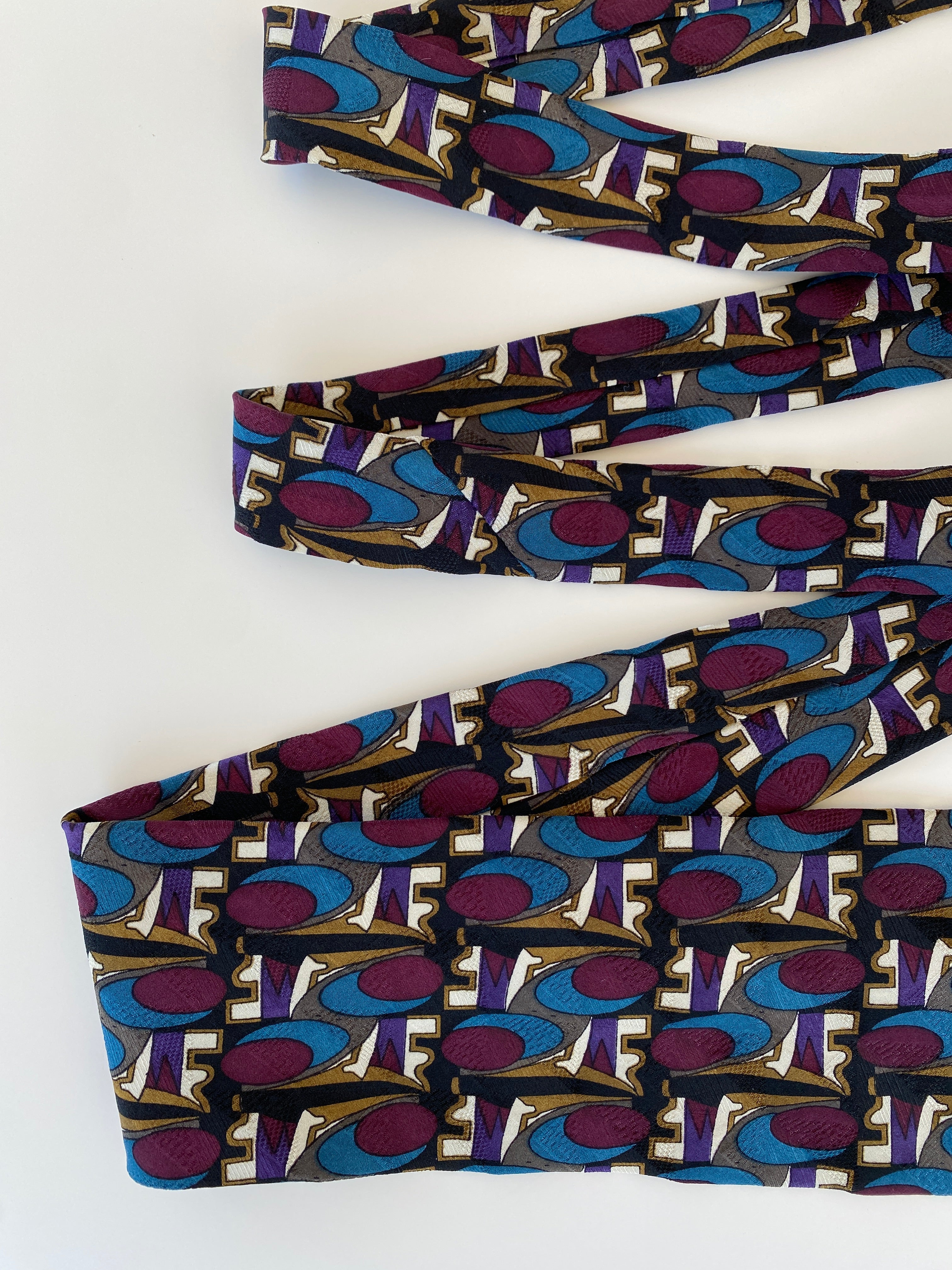 Vintage Martin Wong Napa.Ca Printed Multicolor Men’s Silk Neck Tie