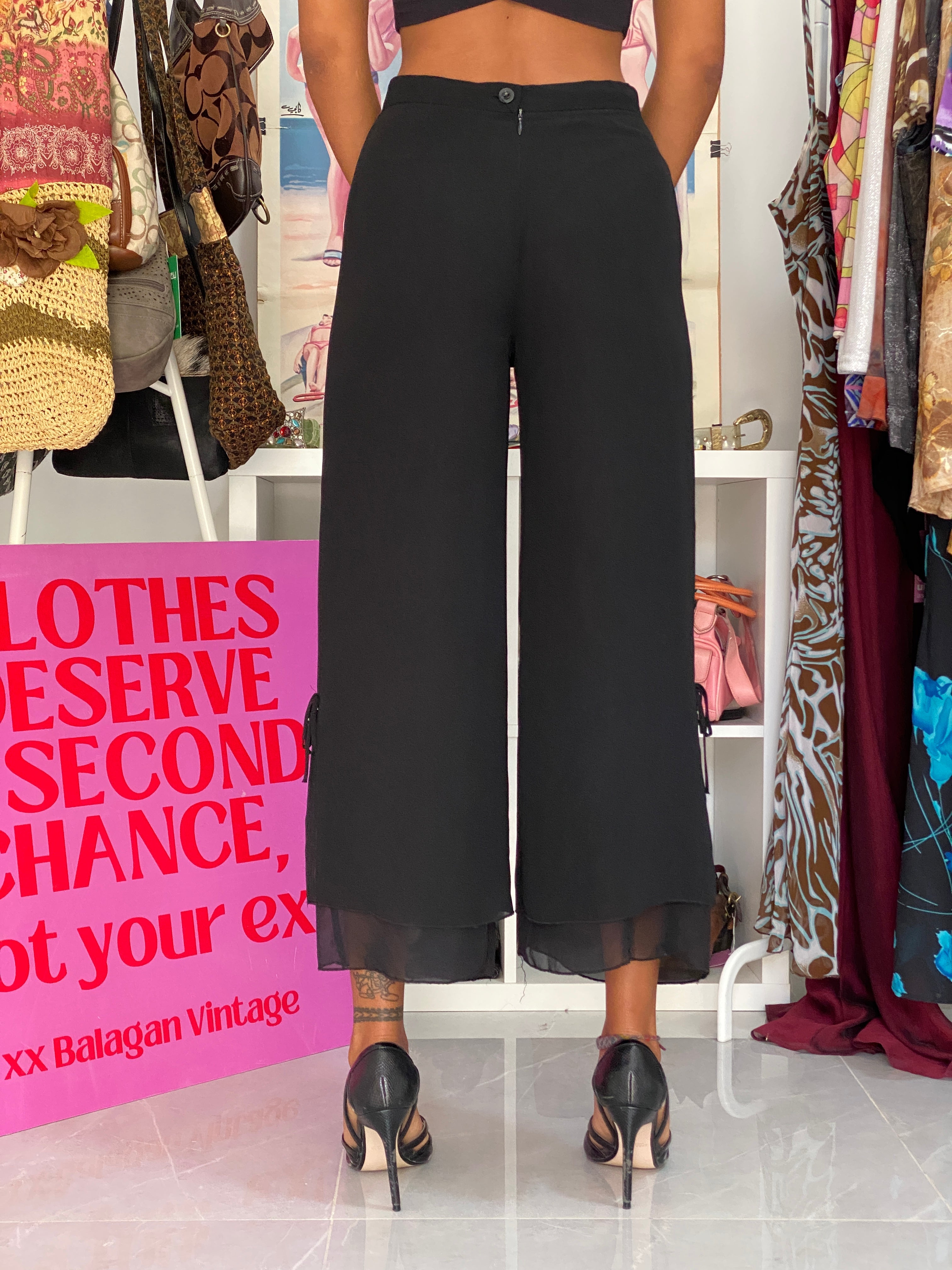 Elegant Vintage Black Sheer Hem Wide-Leg Cropped Pants – XS