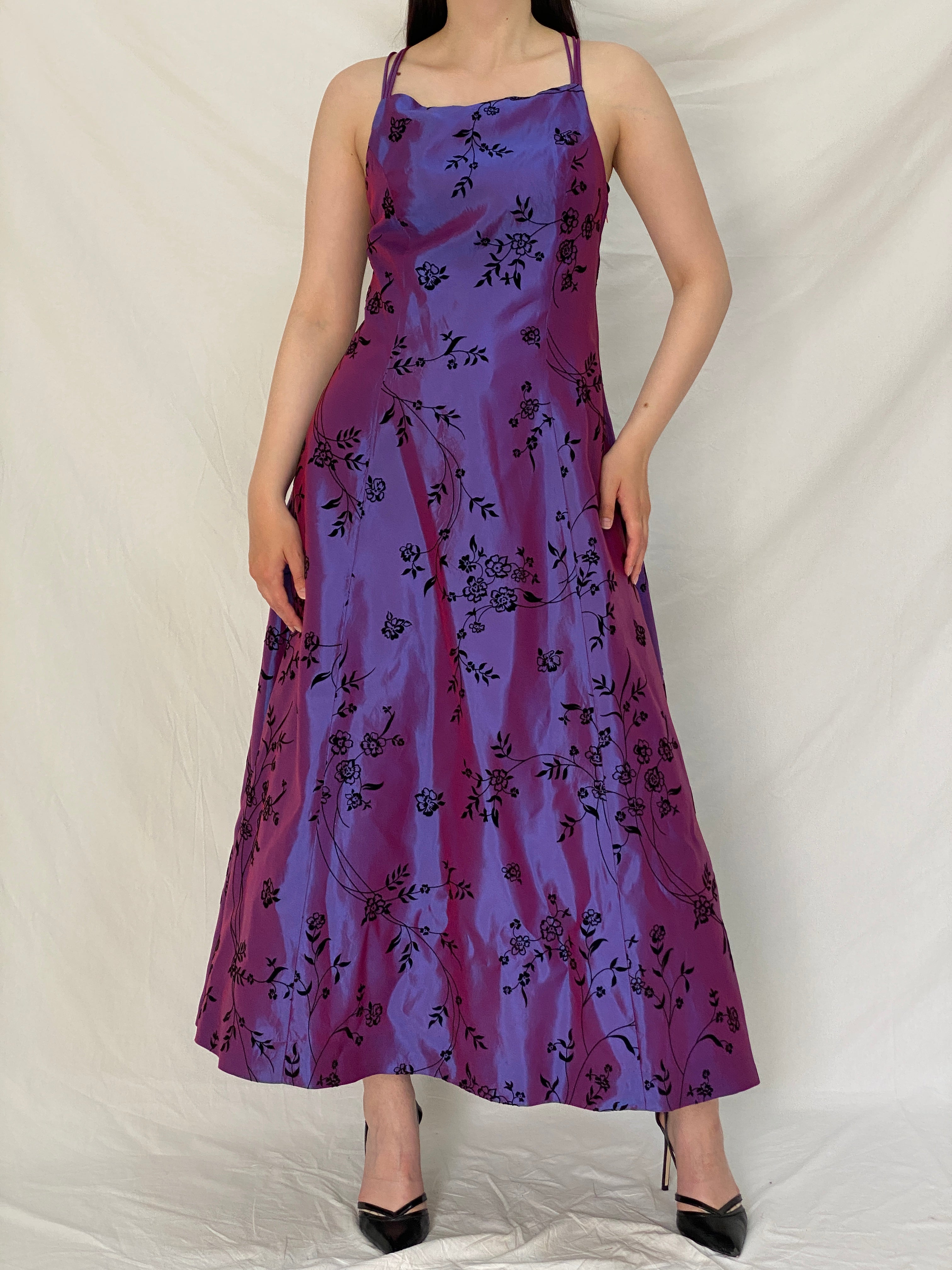 Y2K Murek Fashion Purple Satin Velvet Floral Detailing Maxi Prom Dress – M