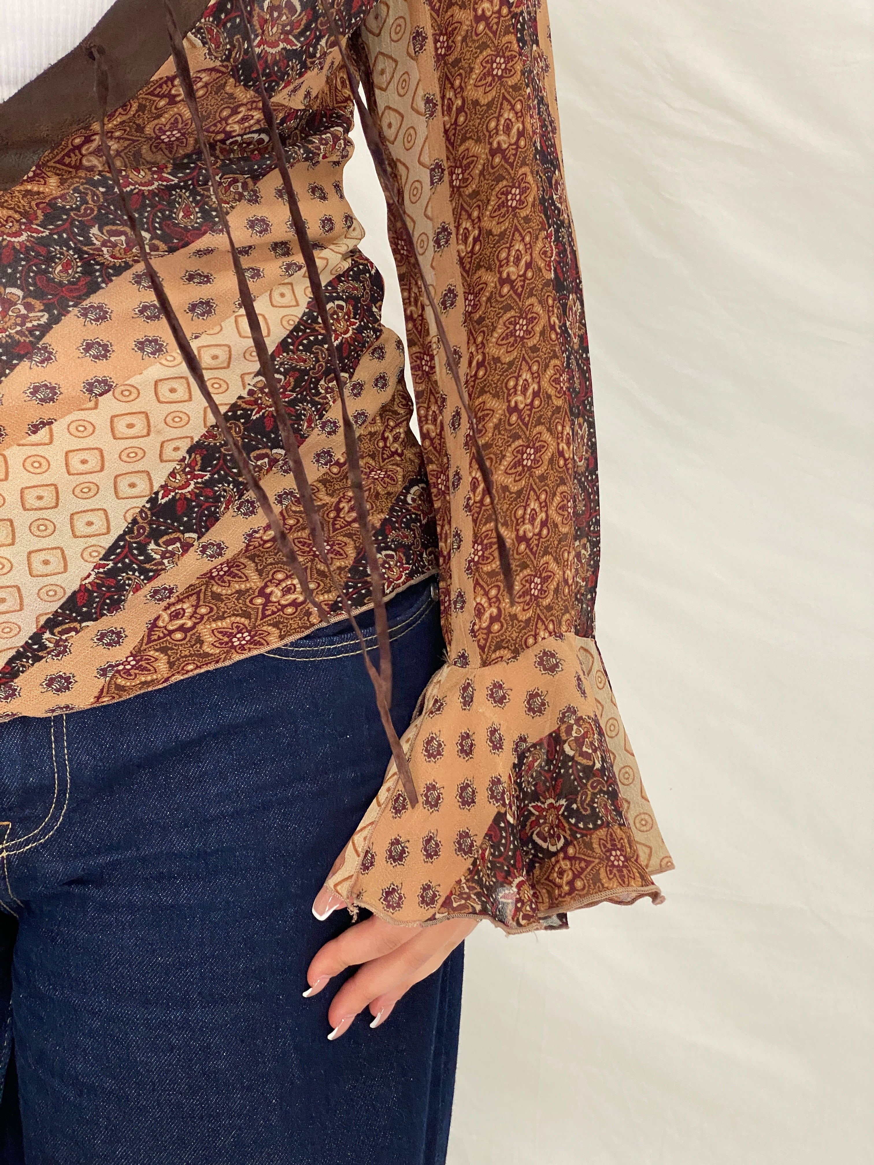 Y2K Vero Moda Brown Paisley Bell Sleeve Tie-Front Deep V-Neck Top - S