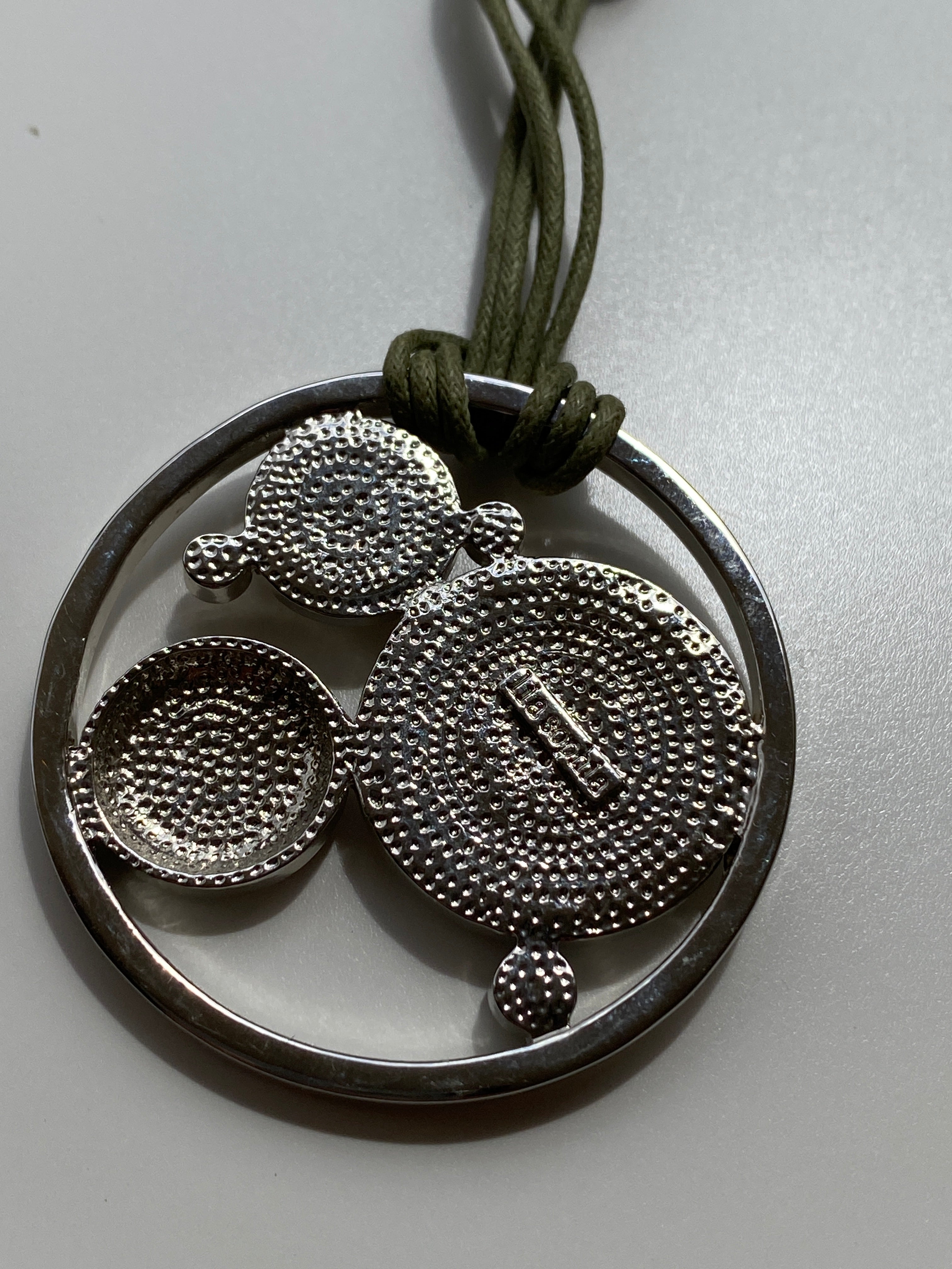 Vintage Y2K Lia Sophia Olive Cord & Gunmetal Multi-Stone Circle Pendant Necklace