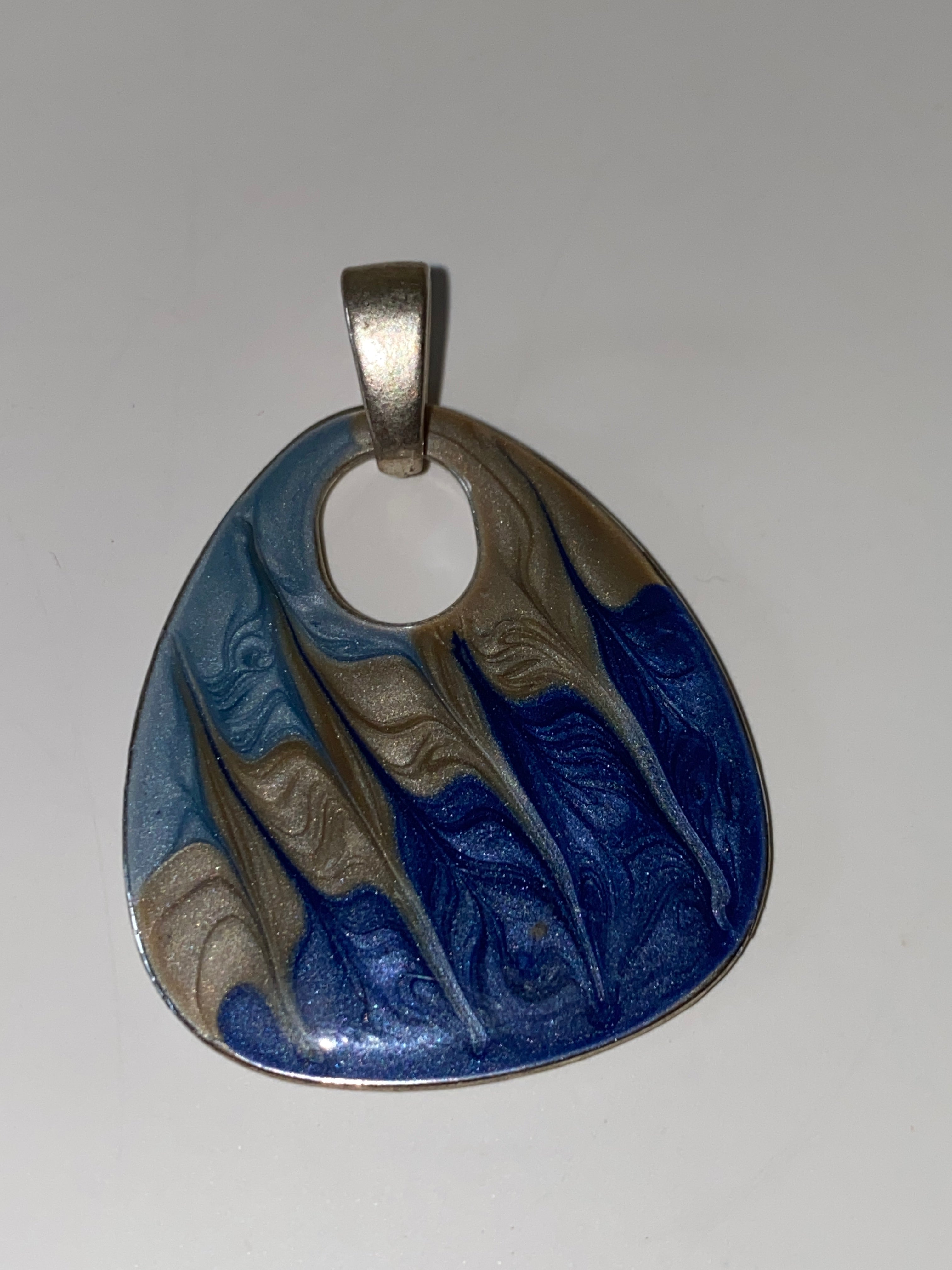 Vintage Abstract Enamel Pendant – Blue & Gray Modernist Silver-Tone Statement Necklace Charm