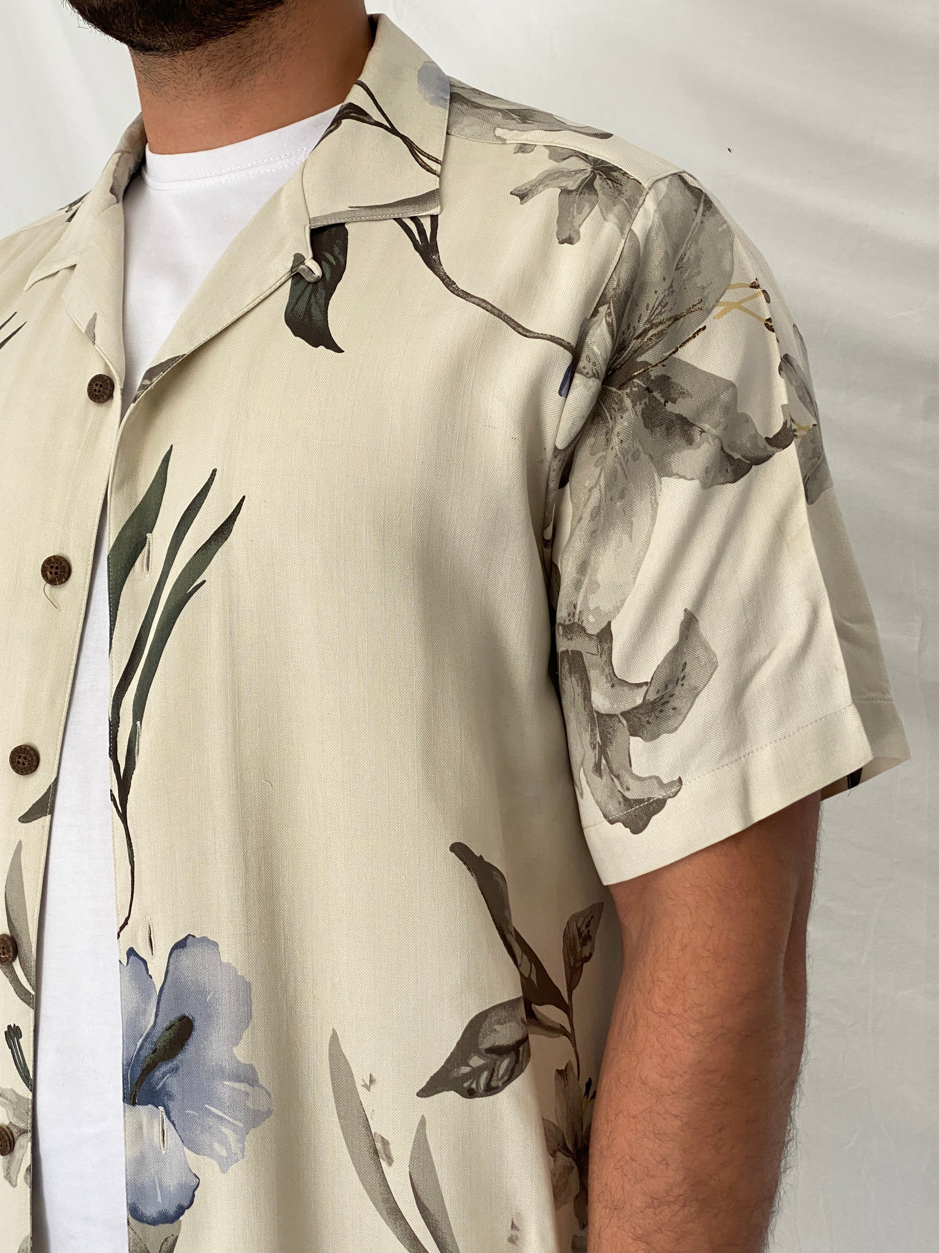 Vintage Caribbean Joe Cream Floral 100% Silk Camp Tropical Shirt - M