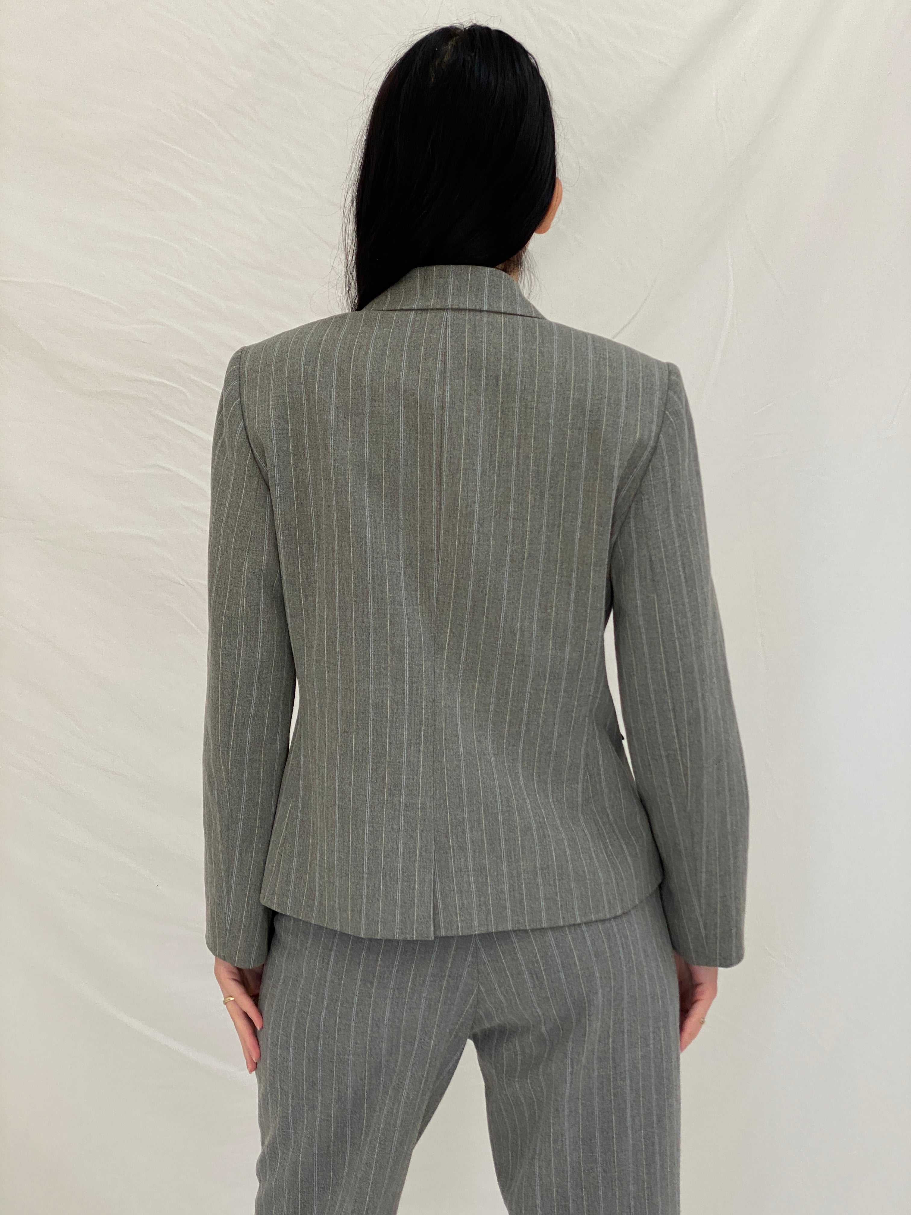 Vintage Tahari Arthur S. Levine Grey Pinstripe Suit Set Tailored Blazer & Straight-Leg Trousers Classic Officewear Power Suit - M