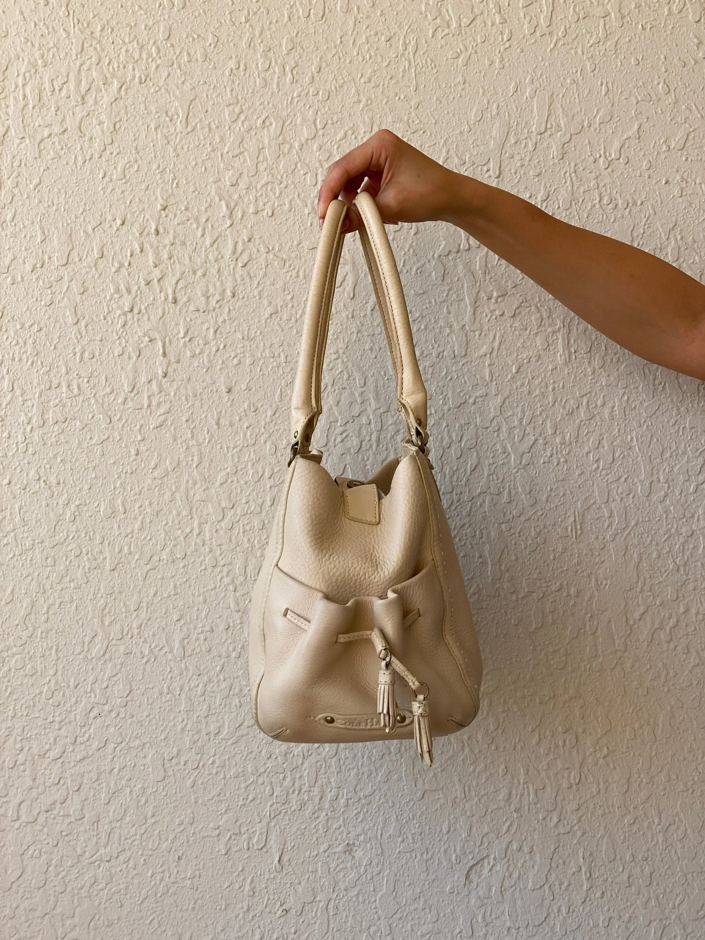 Beautiful Cole Haan Beige Genuine Leather Satchel Handbag Classic Shoulder Bag