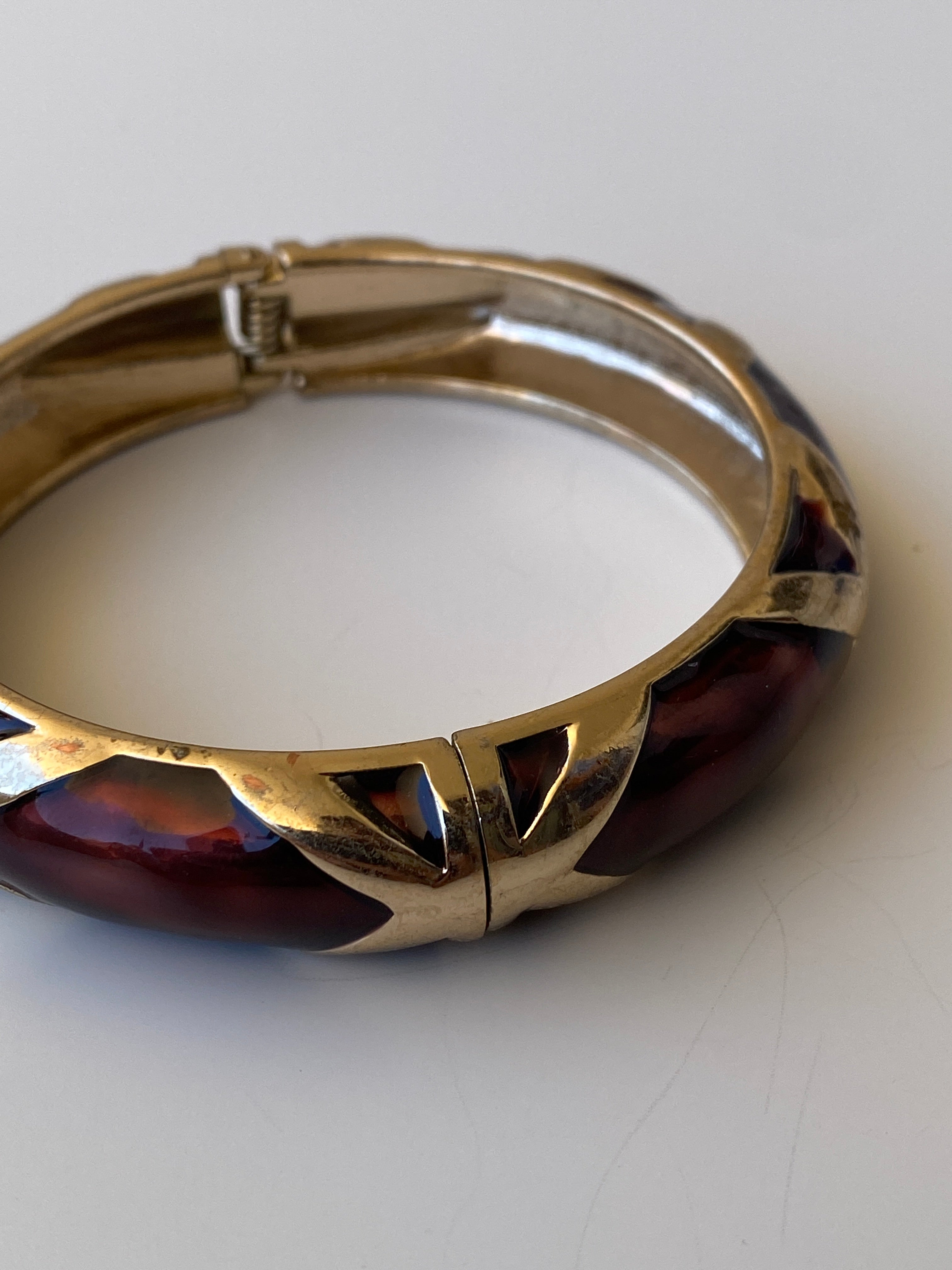 Vintage Tortoiseshell Lucite & Gold Tone Hinged Bangle Bracelet 90s Resin Statement Cuff