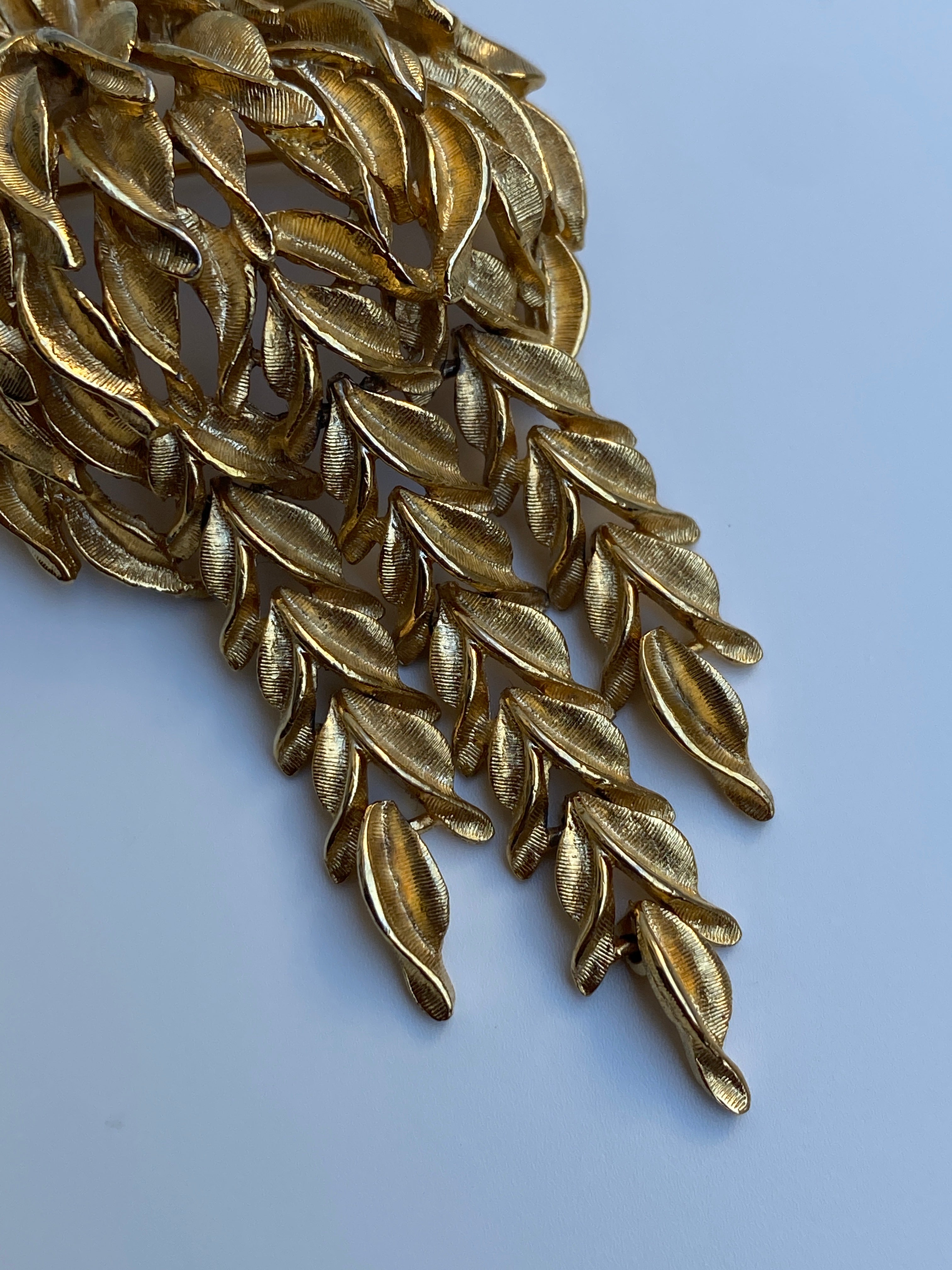 Vintage Gold Articulated Cascading Leaf Dangling Branches Brooch