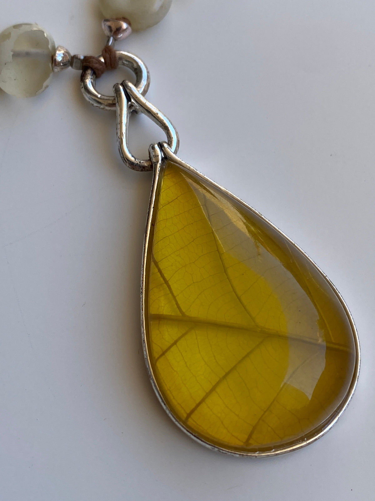 Vintage Y2K Monet Cream Beaded Yellow Teardrop Pendant Statement Necklace