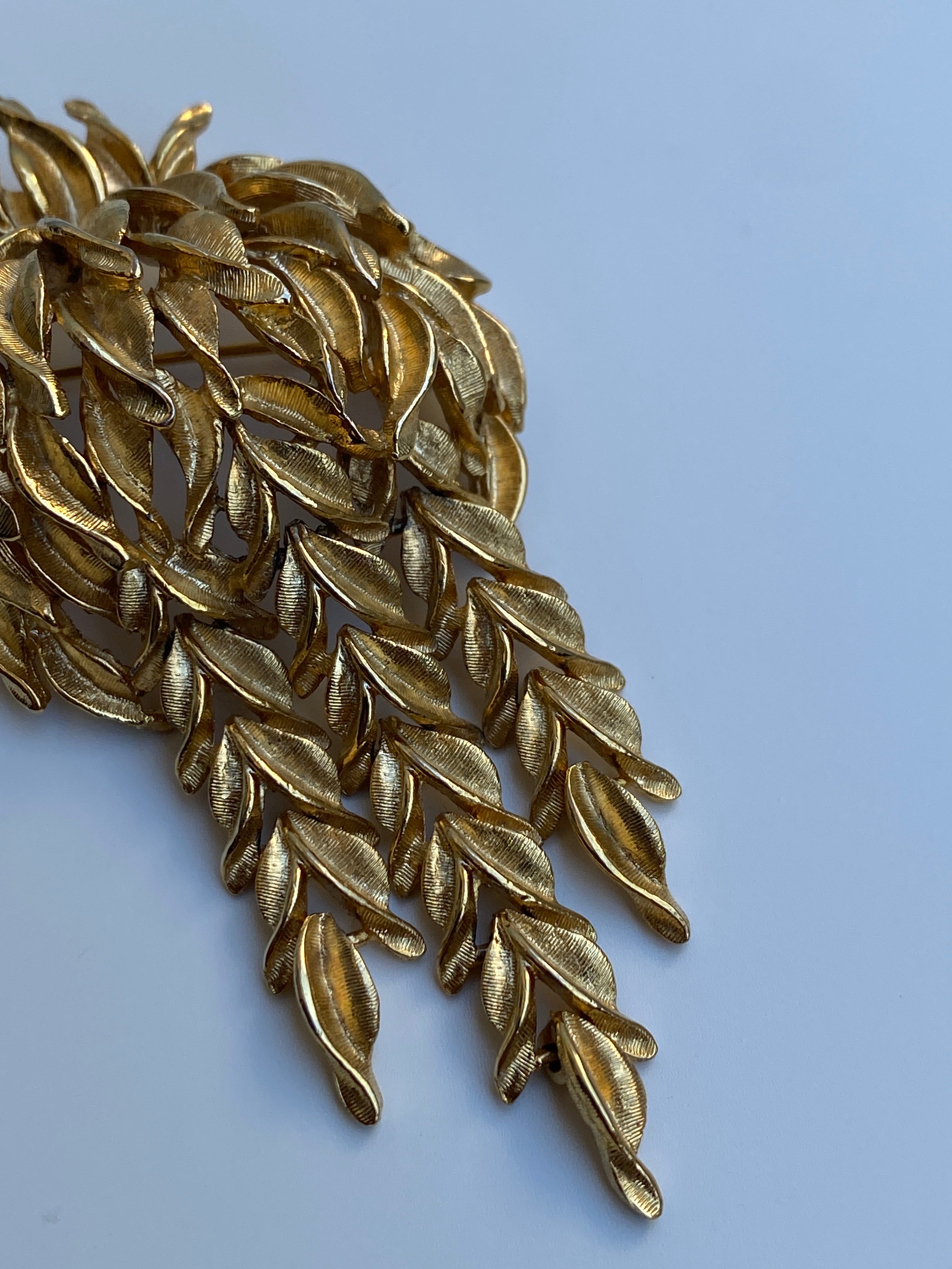 Vintage Gold Articulated Cascading Leaf Dangling Branches Brooch