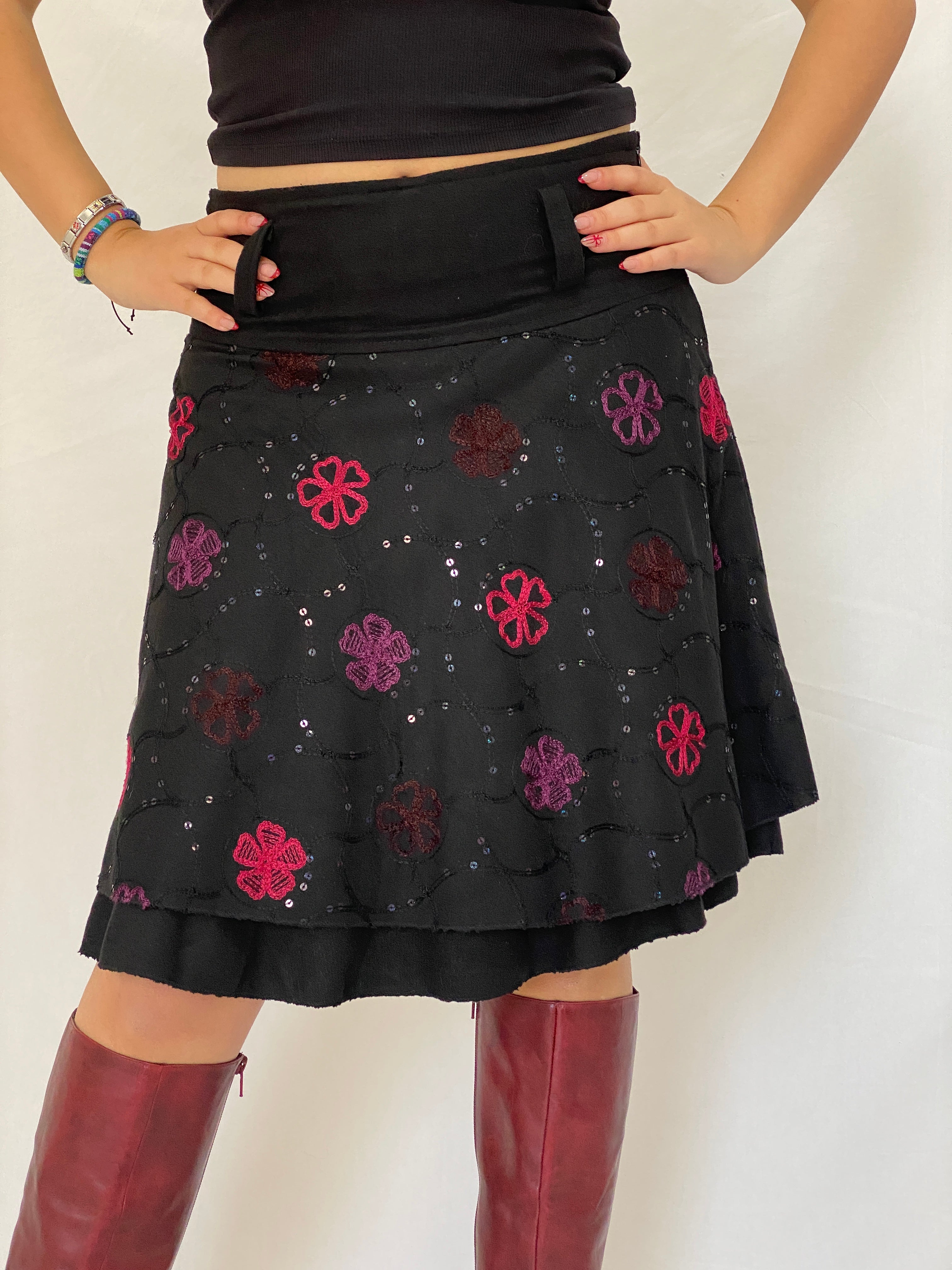 Vintage Black Embroidered Layered Short Skirt with Floral Sequin Detail – L