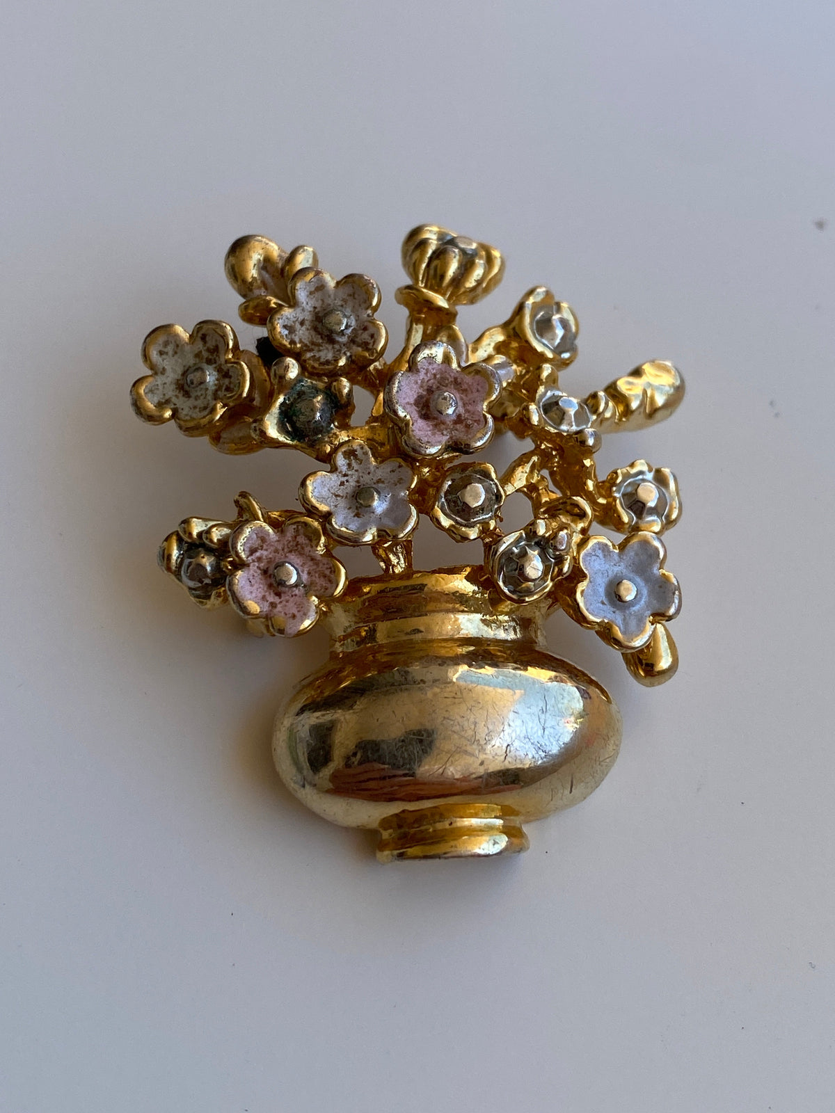 Vintage 90s Gold-Tone Pastel Enamel Flower Vase Statement Brooch