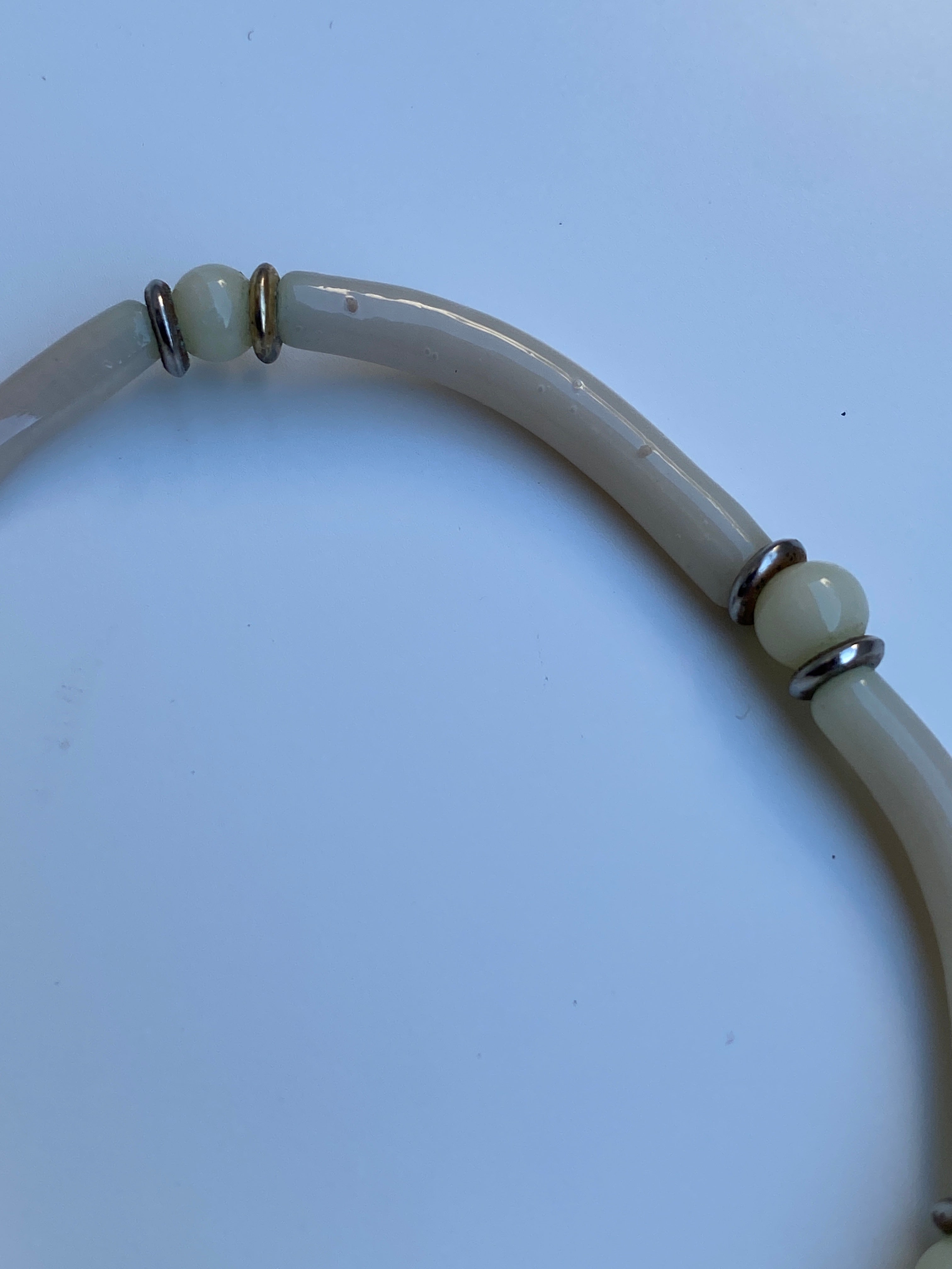 Vintage Ivory Lucite Tube Bead Bracelet with Gold-Tone Clasp Minimalist Retro Bracelet
