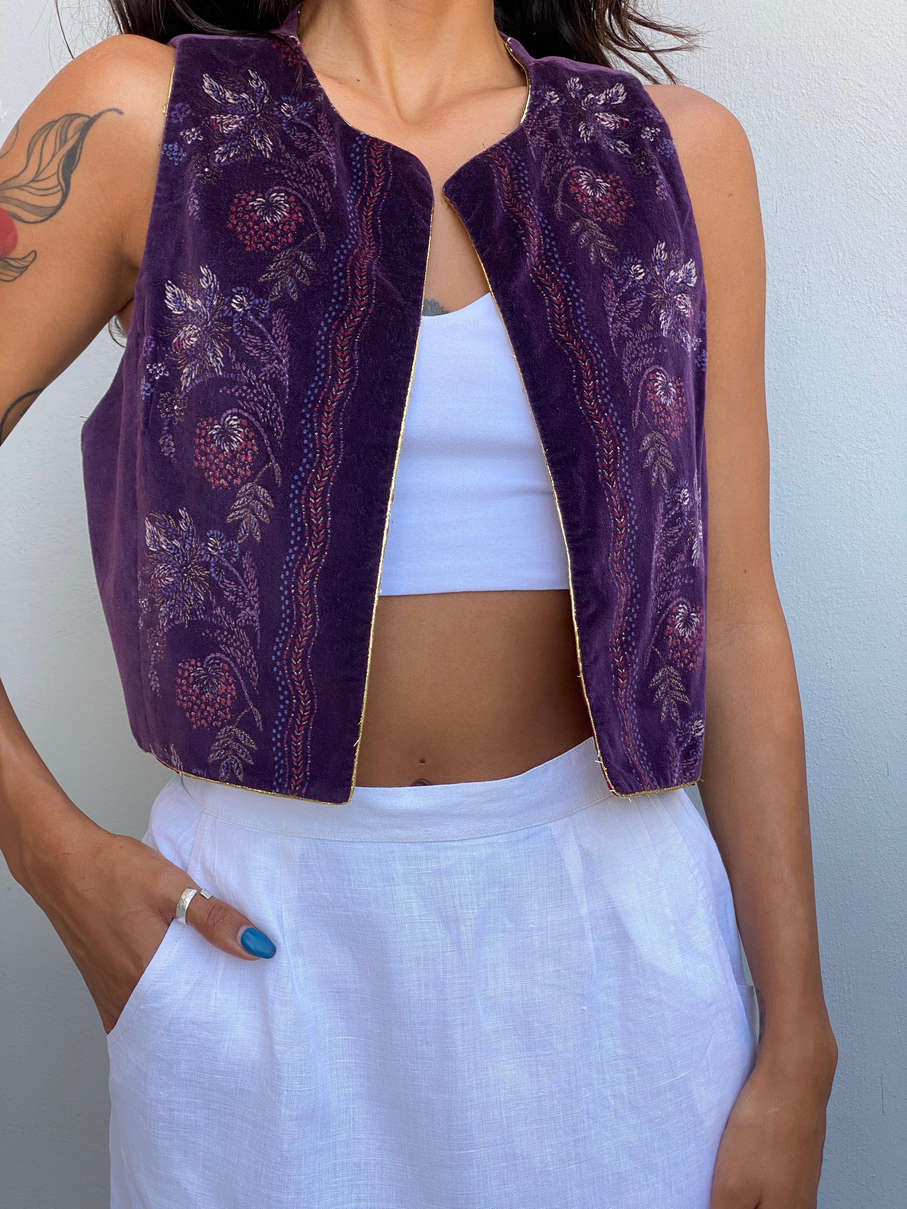 Vintage 90s MJ Purple Velvet Floral Painted Open Front Vest – S