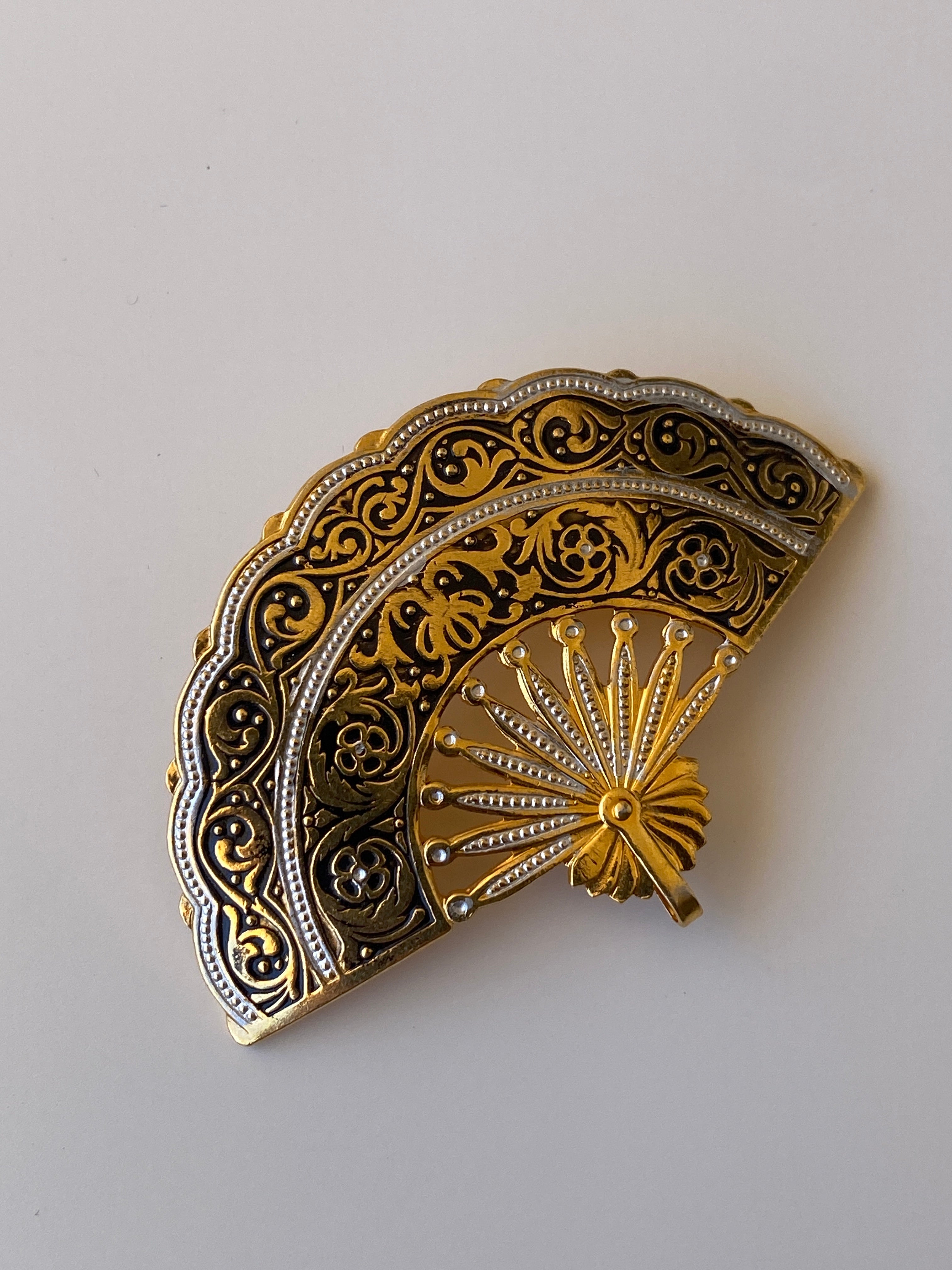 Vintage Ornate Fan Brooch Gold Tone Black Enamel Filigree Pin