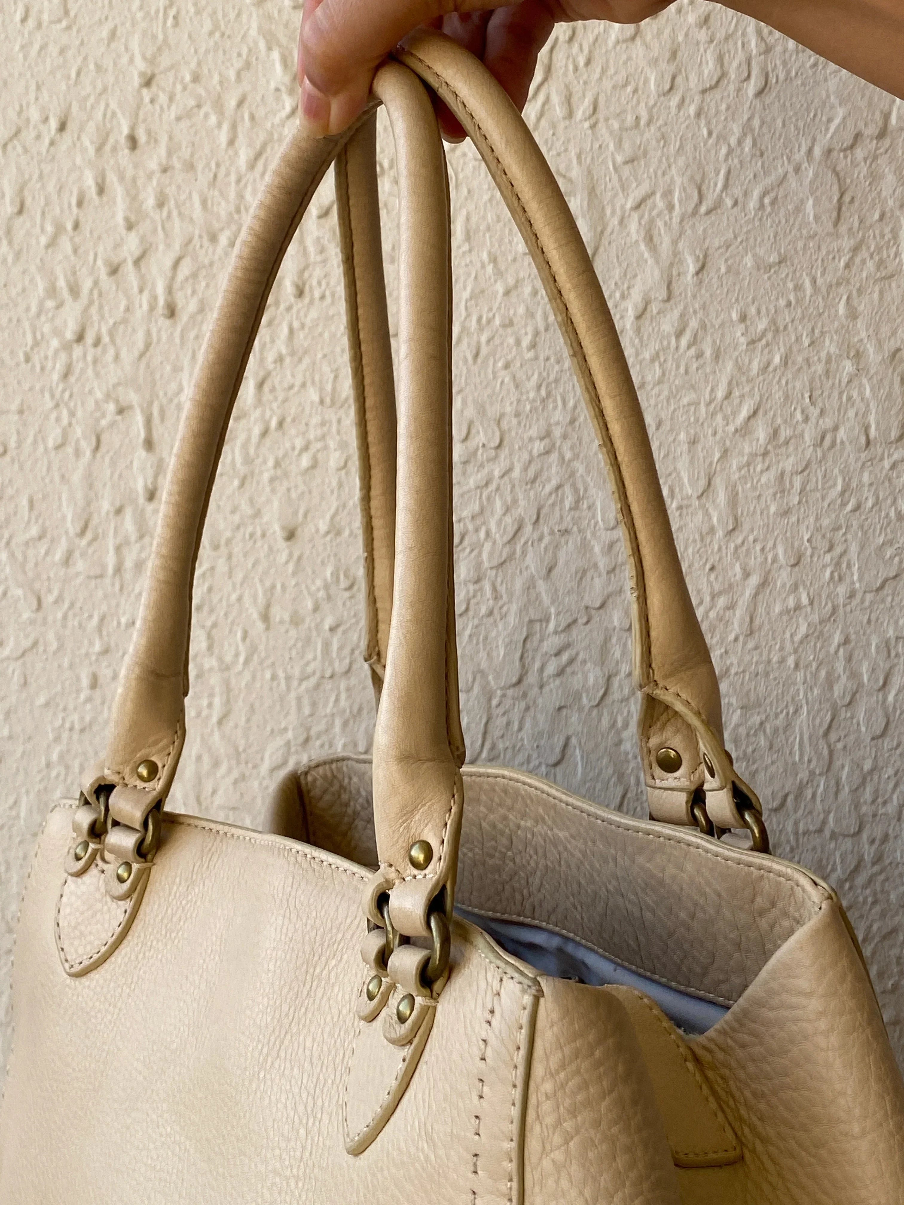 Beautiful Cole Haan Beige Genuine Leather Satchel Handbag Classic Shoulder Bag