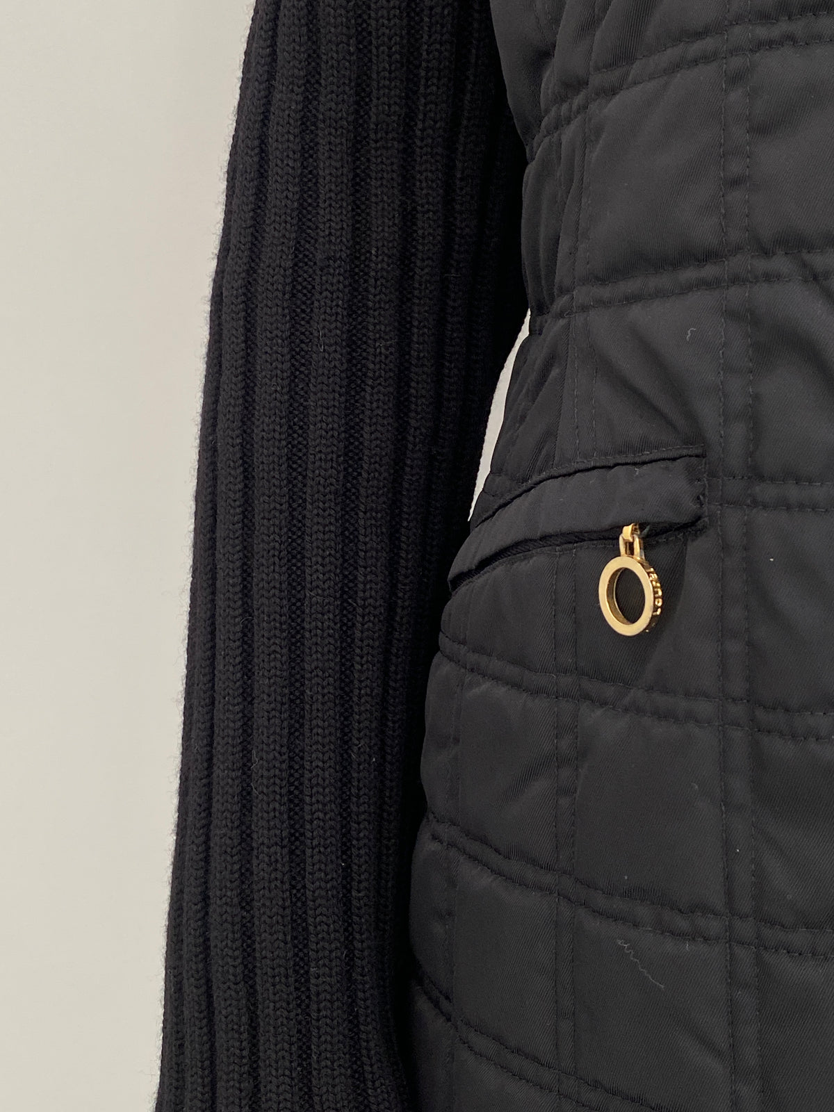 Vintage 90s Laurèl Black Quilted Jacket with Wool Knit Sleeves & Gold Buttons – M