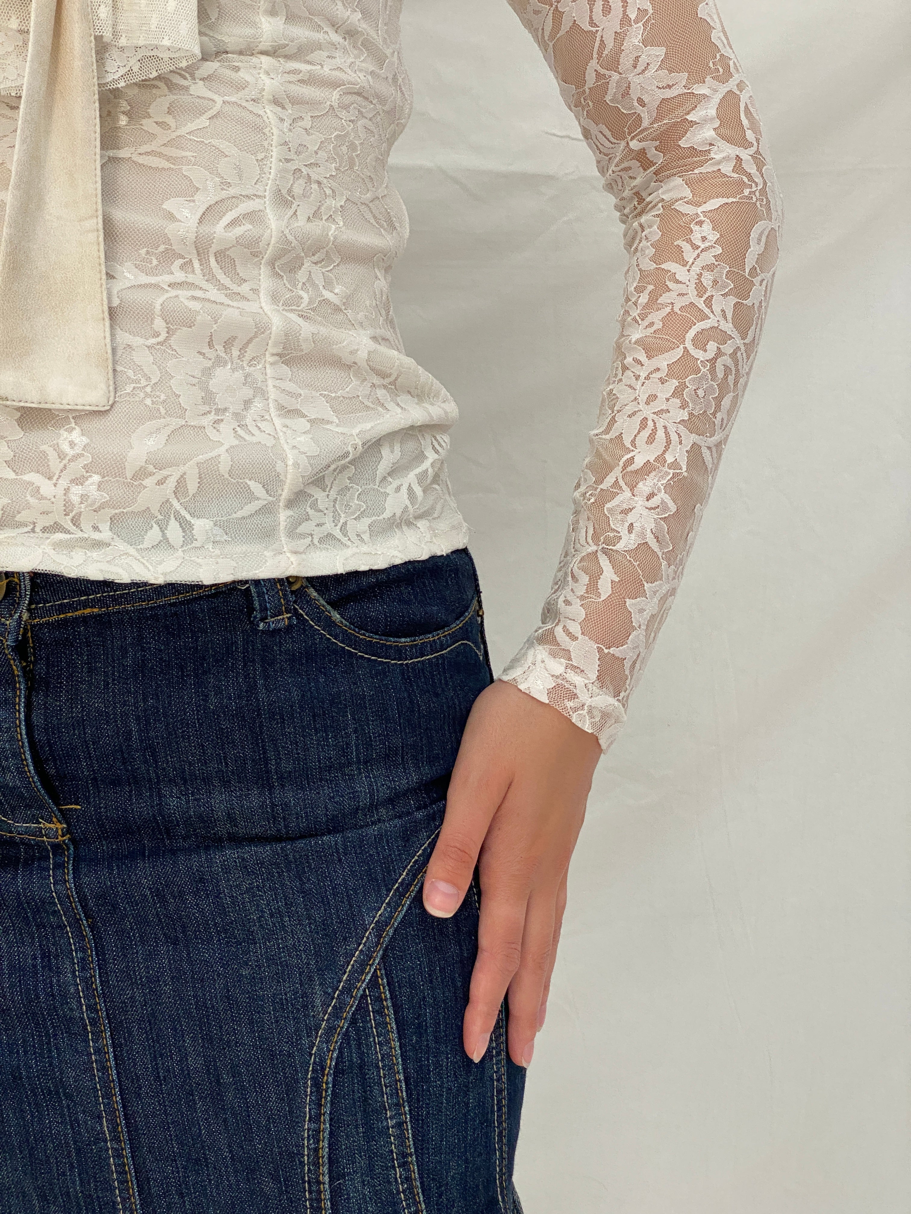 Vintage Favori Ivory Lace Ruffle Top Sheer Romantic Coquette Y2K Blouse - S
