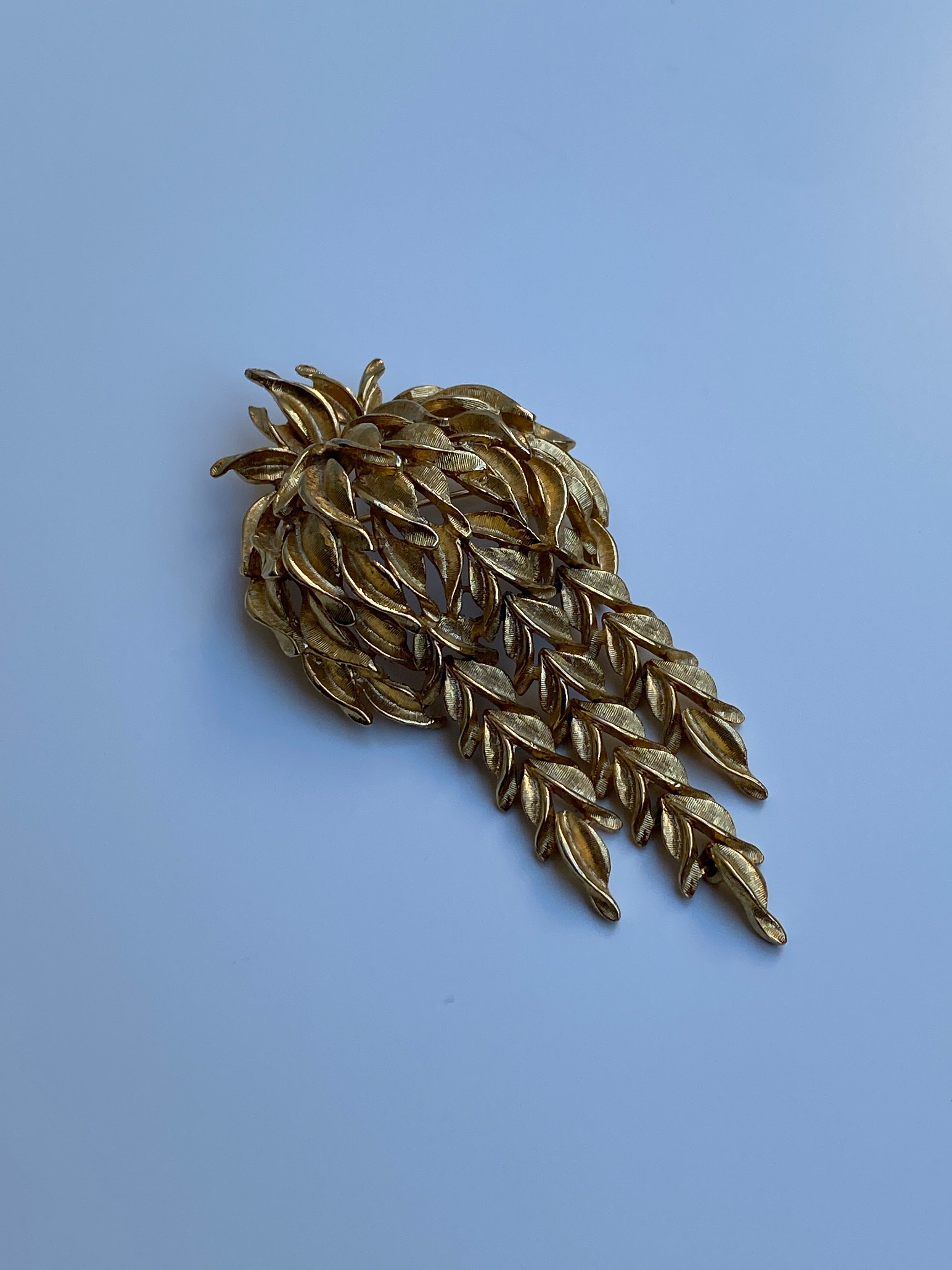 Vintage Gold Articulated Cascading Leaf Dangling Branches Brooch