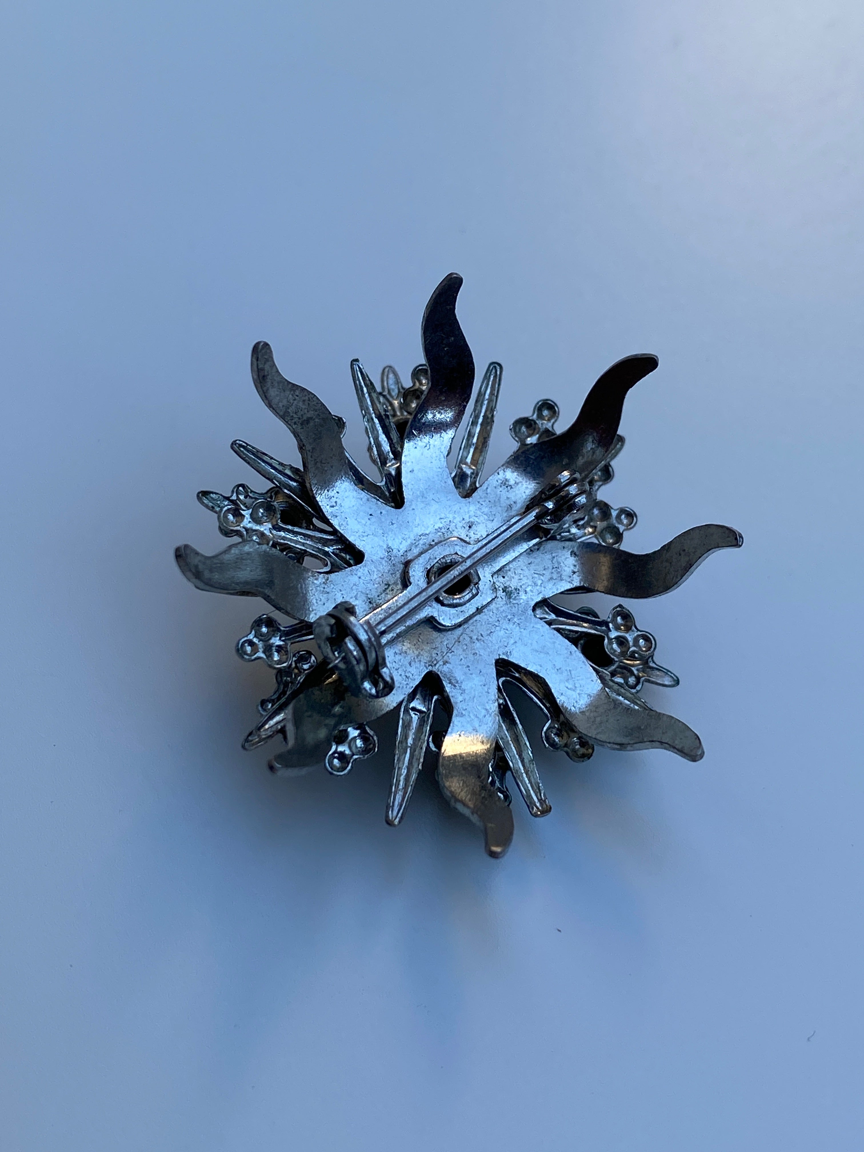 Vintage Mid-Century Silver Tone Rhinestone Starburst Floral Brooch