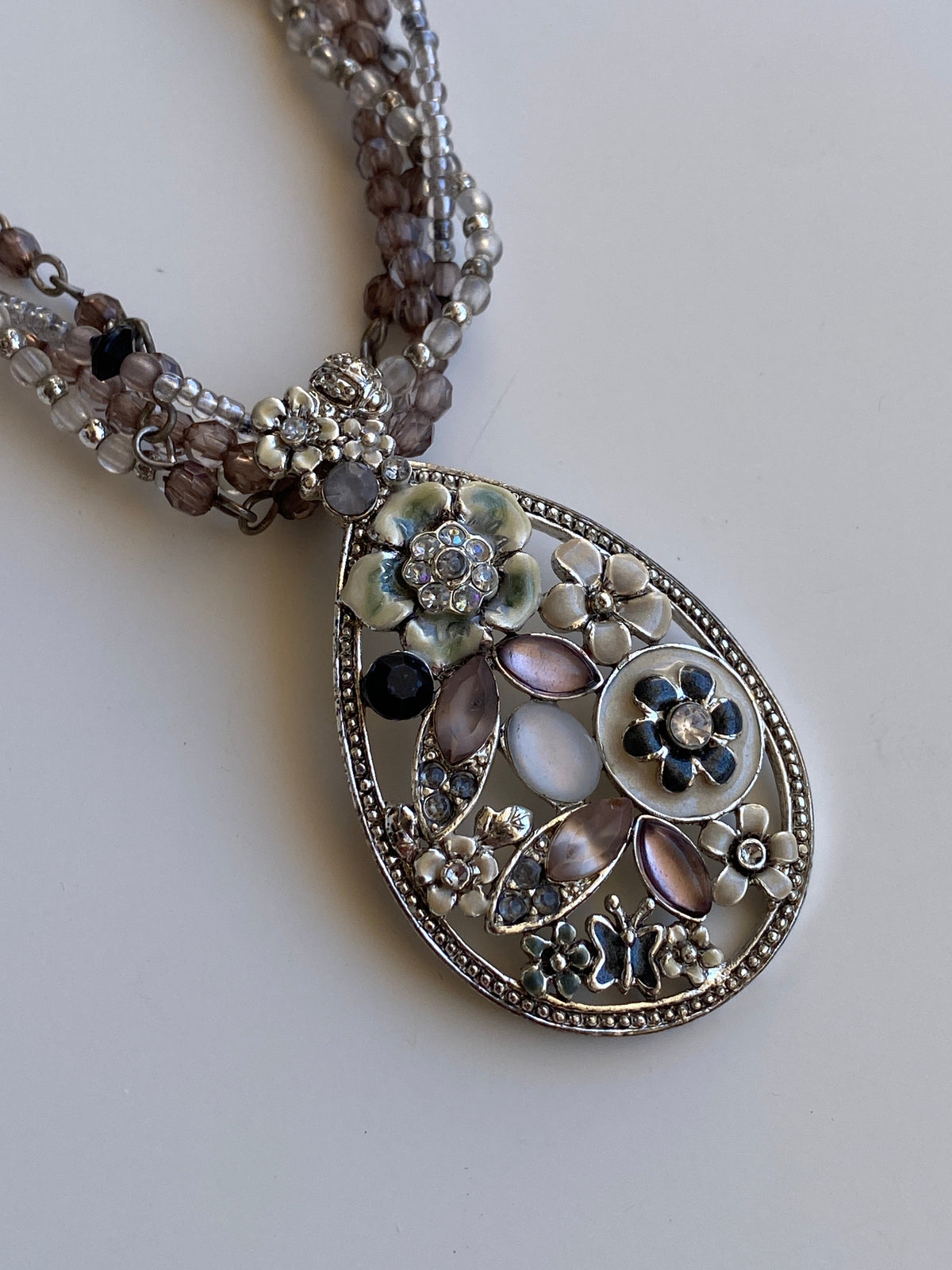 Vintage Y2K Silver-Tone Multi-Strand Beaded Floral Teardrop Pendant Necklace
