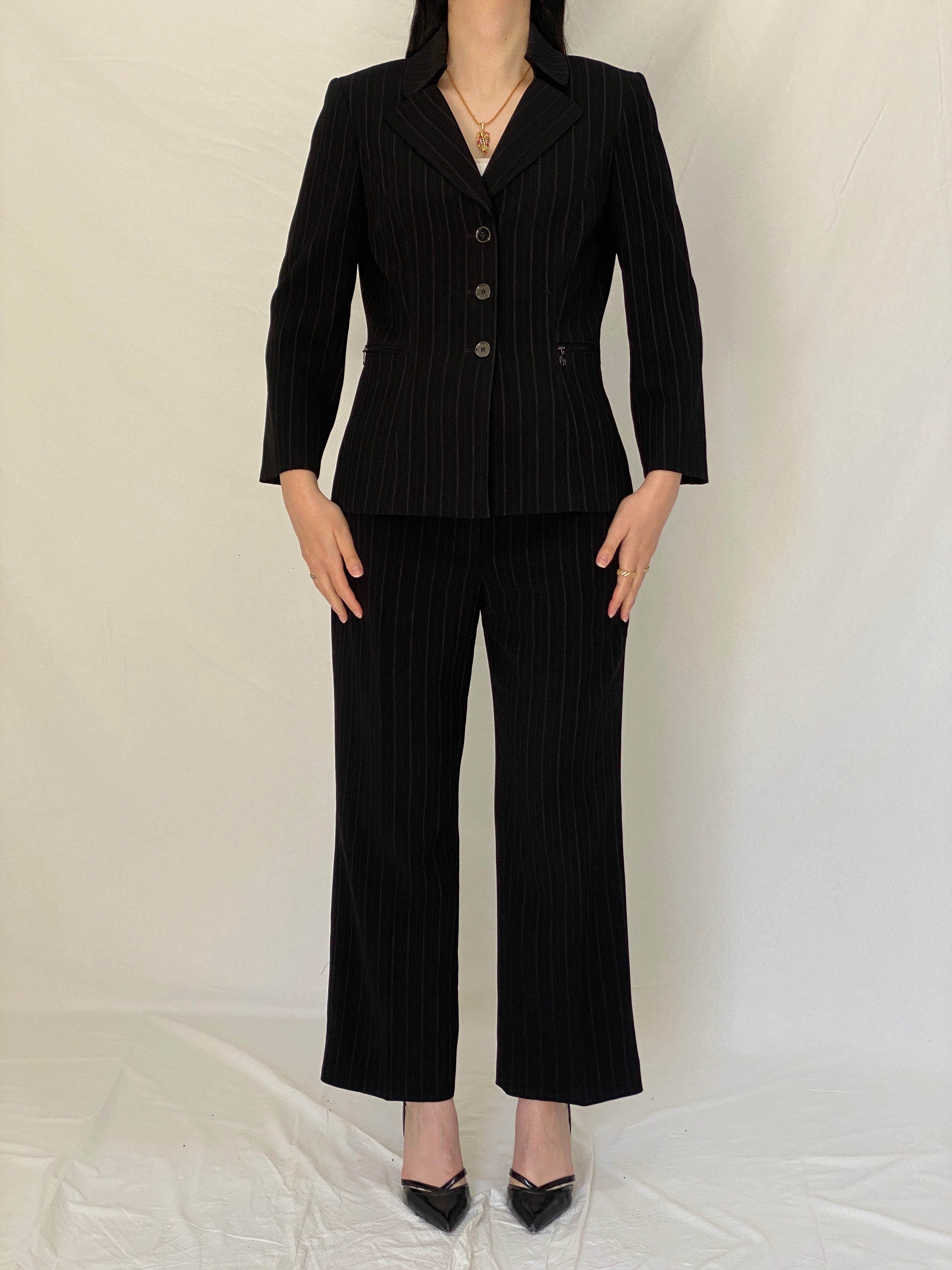 Vintage Tahari Arthur S. Levine Black Pinstripe Office Core Power Suit Tailored Blazer & Pants - M