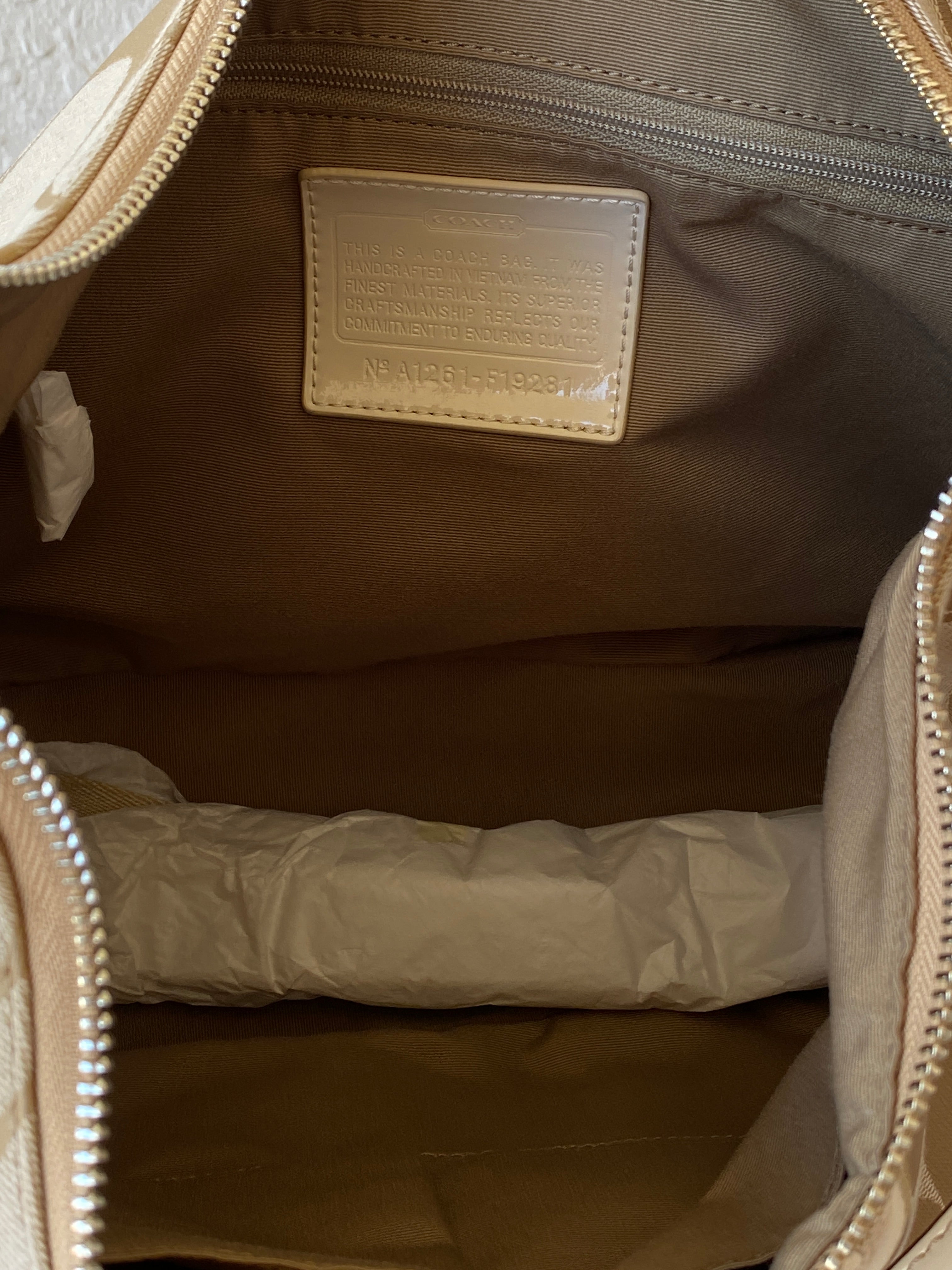 Brand New Coach Signature C Beige Jacquard Canvas Monogram White Stripe Convertible Hobo Shoulder Bag - F19281
