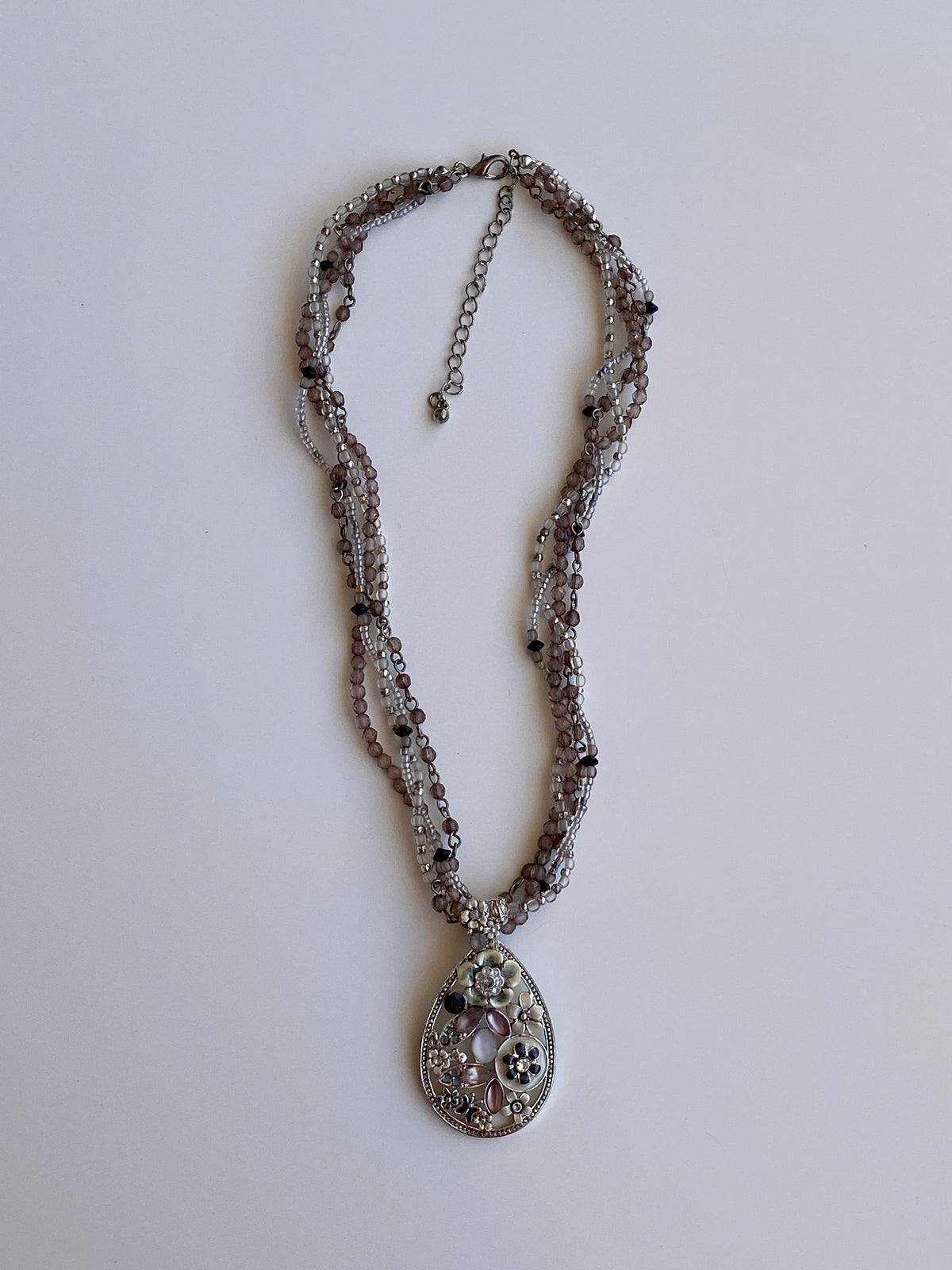 Vintage Y2K Silver-Tone Multi-Strand Beaded Floral Teardrop Pendant Necklace