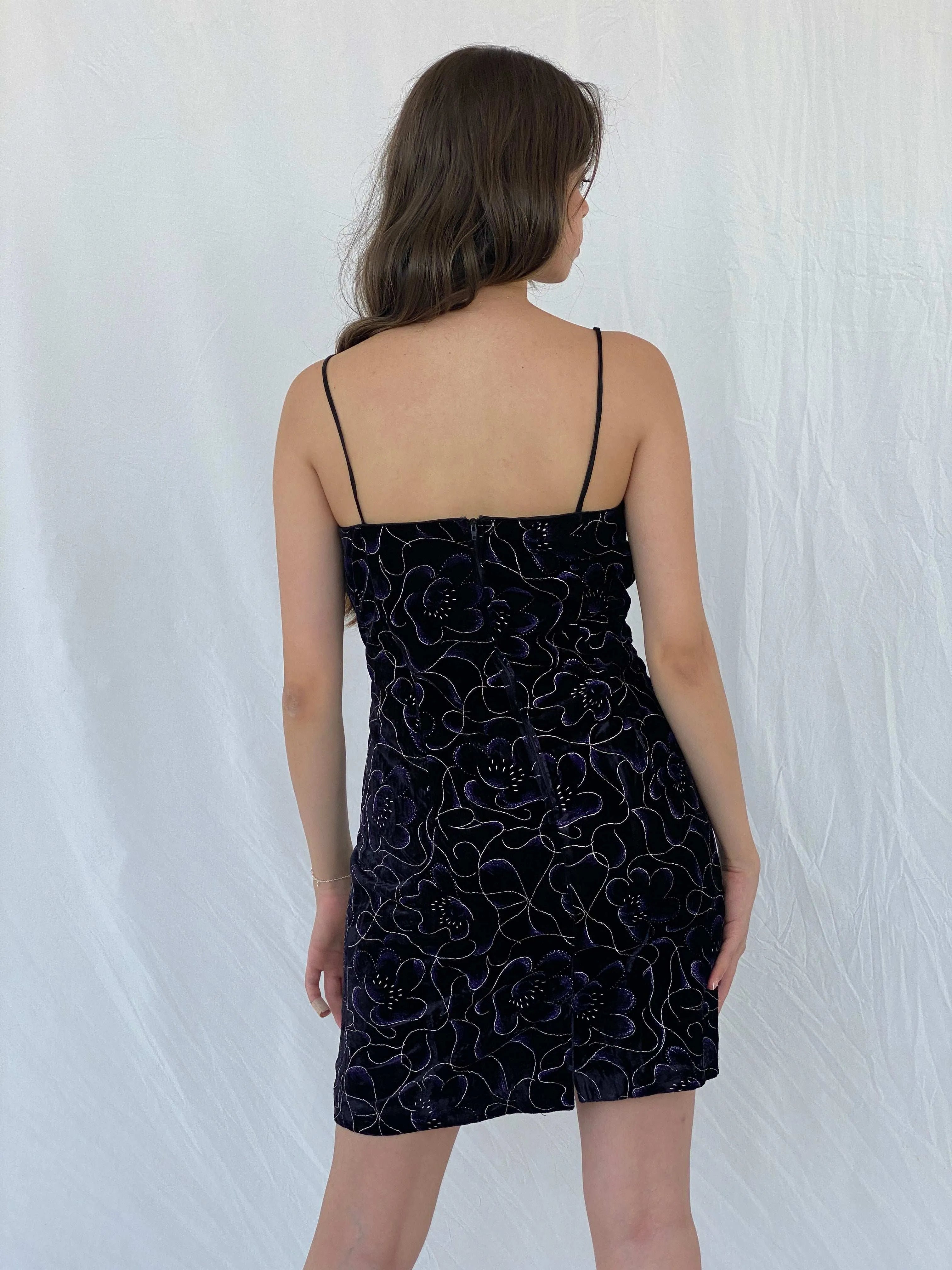 90s Be Smart Black and Purple Floral Velvet Strappy Dress - M - Balagan Vintage Midi Dress 90s, midi dress, Mira, velvet dress, Wedding Guest