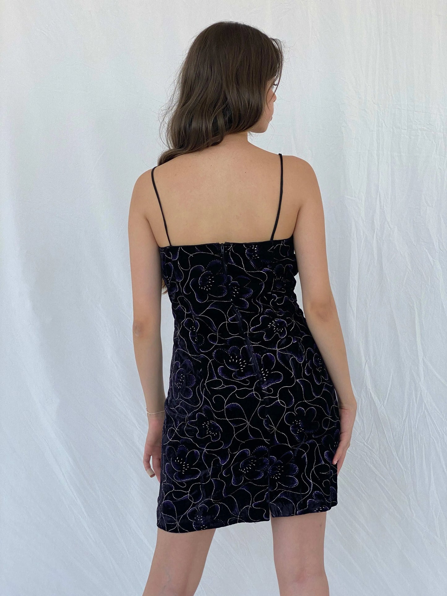 90s Be Smart Black and Purple Floral Velvet Strappy Dress - M - Balagan Vintage Midi Dress 90s, midi dress, Mira, velvet dress, Wedding Guest