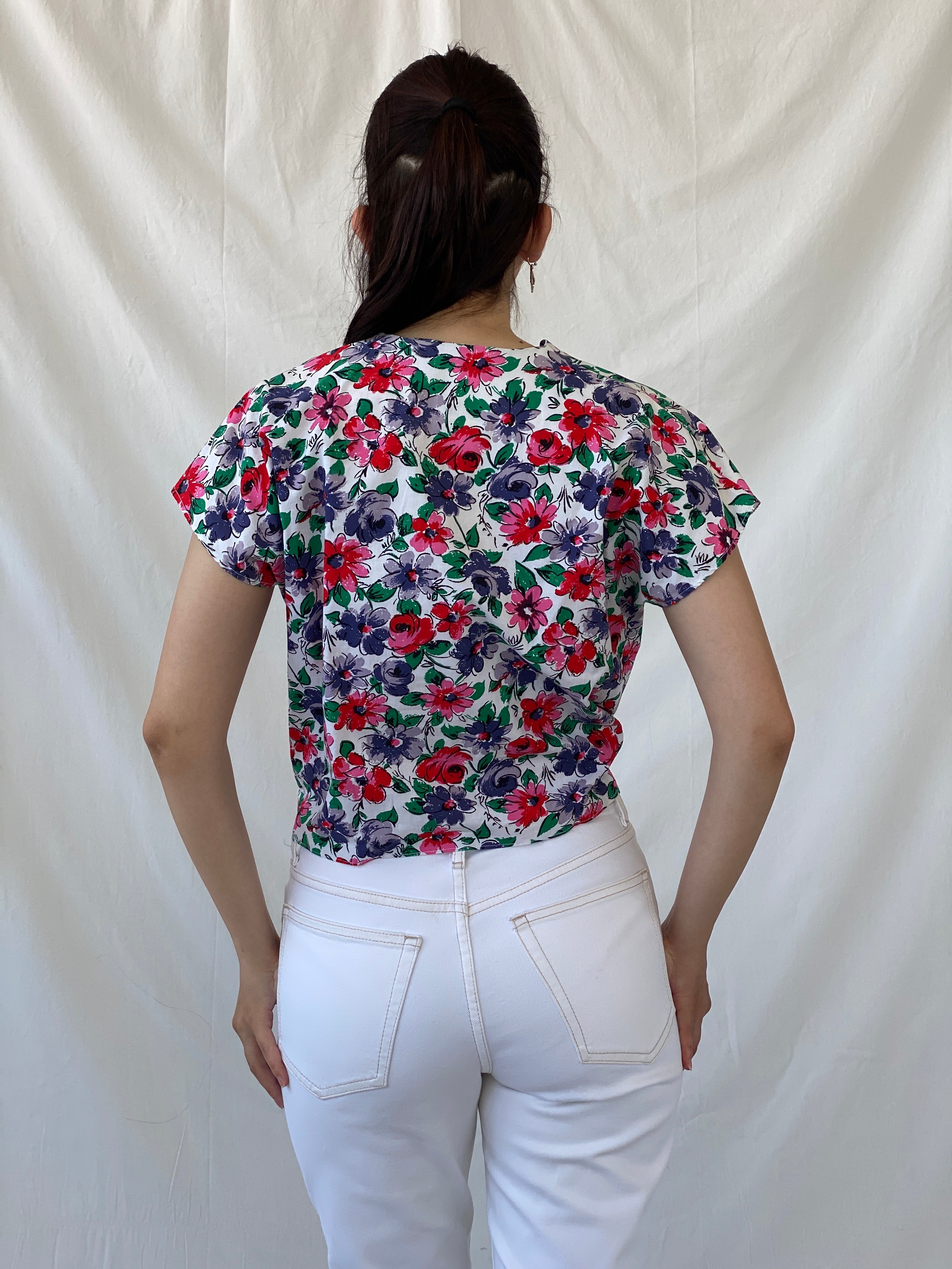 90s Leonella Colorful Floral Short Sleeve Button Up Shirt - L - Balagan Vintage Half Sleeve Shirt 00s, Ayah, floral shirt, half sleeve shirt, NEW IN, shirt, women shirt