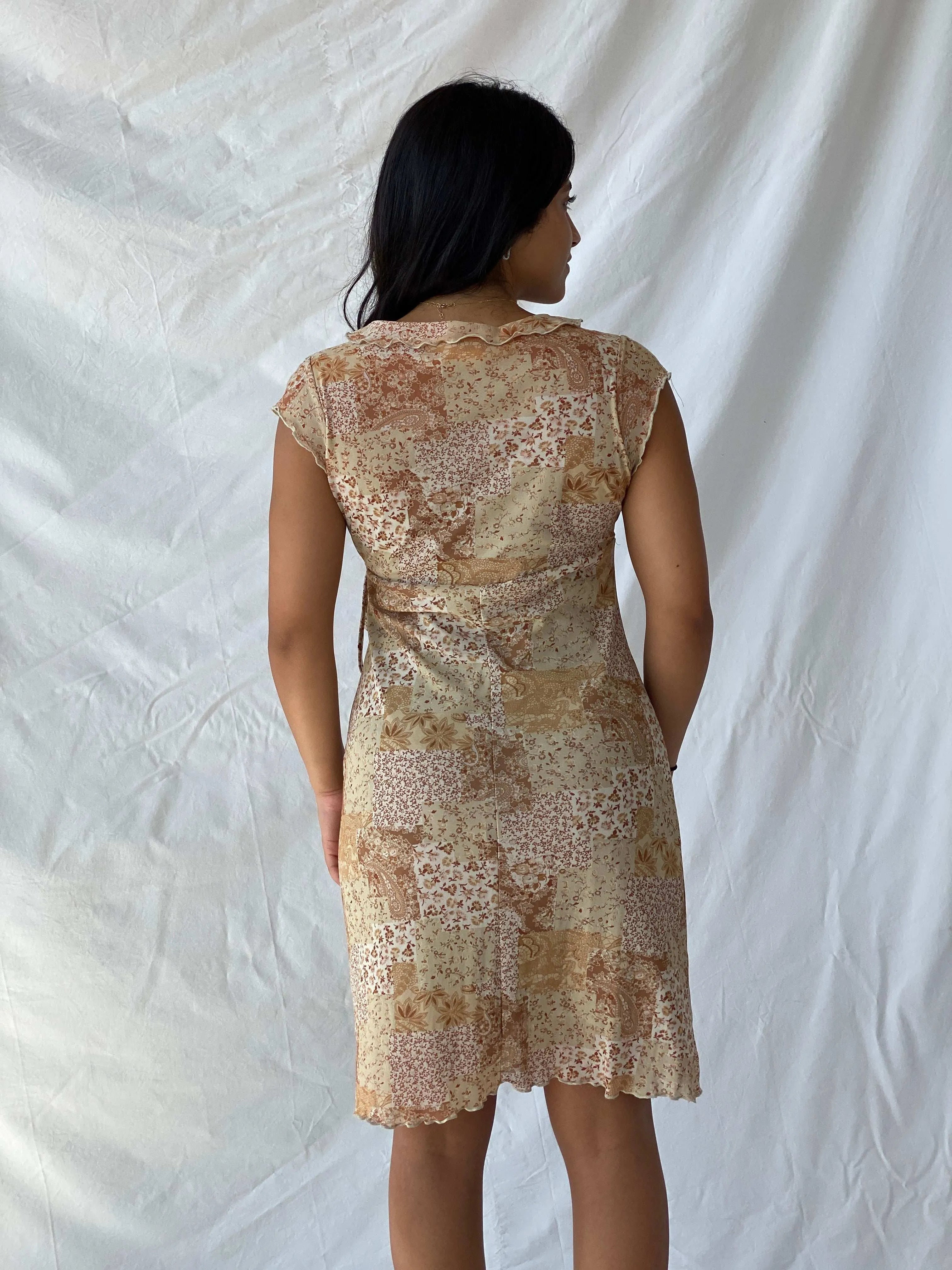 90s/00s Faded Glory Mesh Dress With A Ruffled Collar - S - Balagan Vintage Midi Dress 00s, 90s dress, floral dress, Lana, midi dress, summer