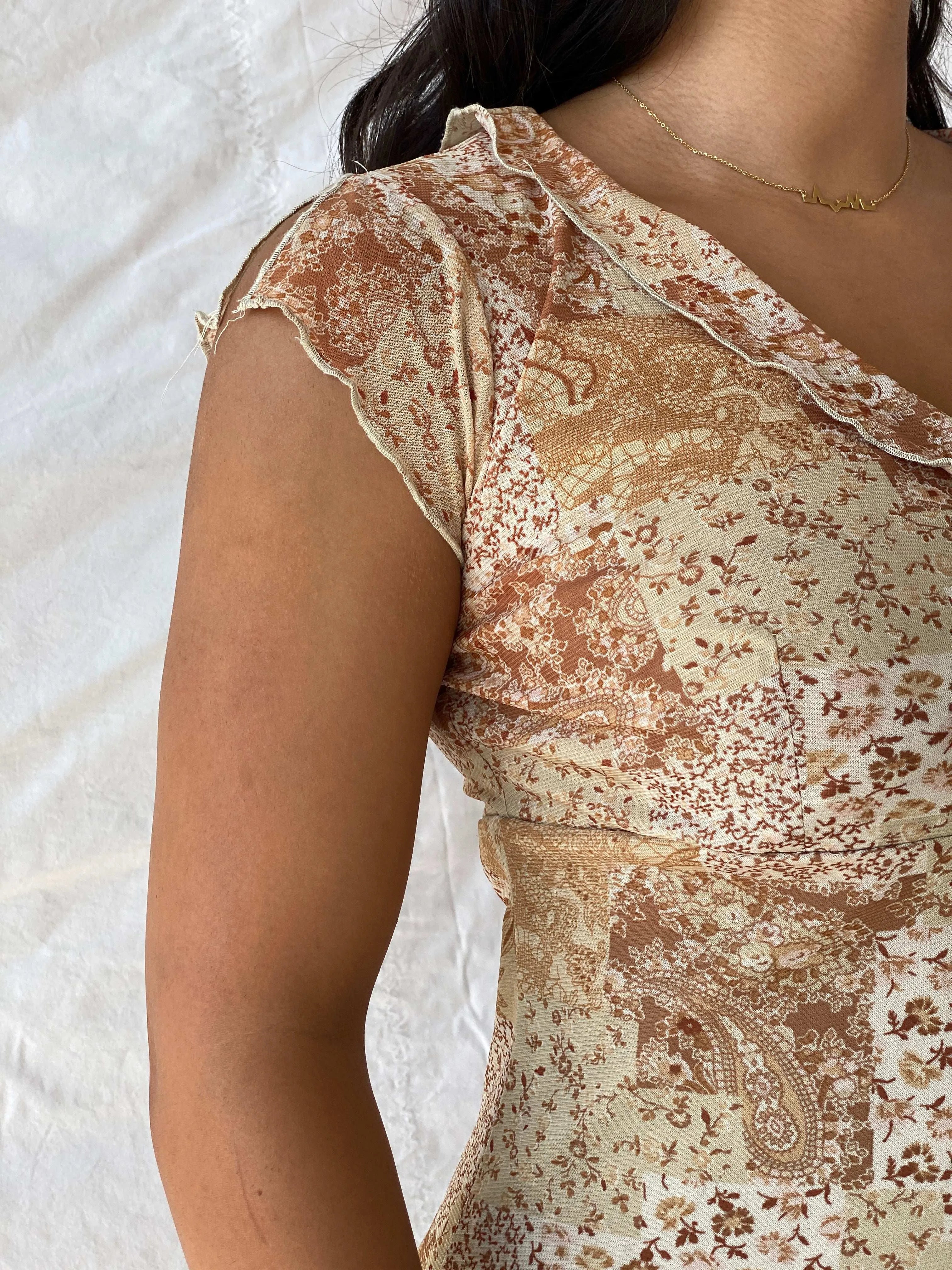 90s/00s Faded Glory Mesh Dress With A Ruffled Collar - S - Balagan Vintage Midi Dress 00s, 90s dress, floral dress, Lana, midi dress, summer