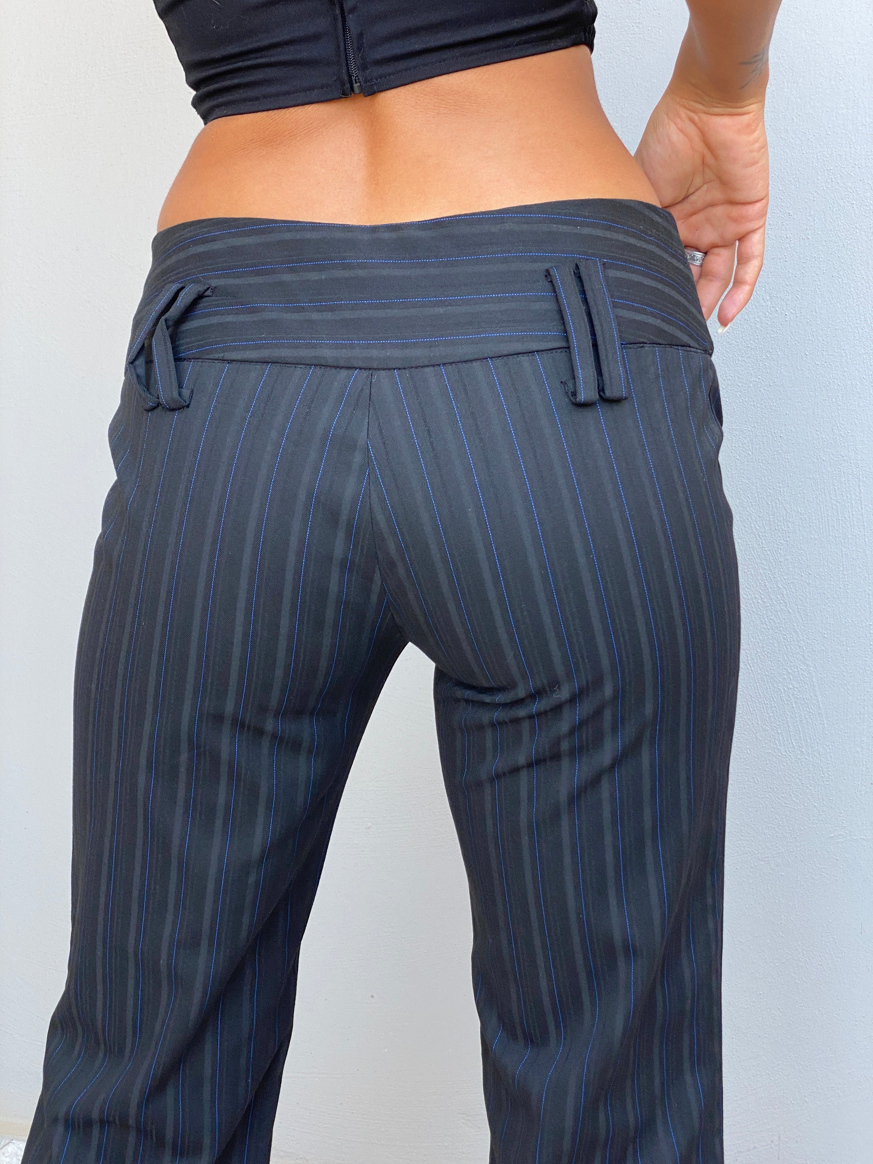 Vintage Y2K EXTYN Black Pinstripe Low Rise Flared Office Pants – S