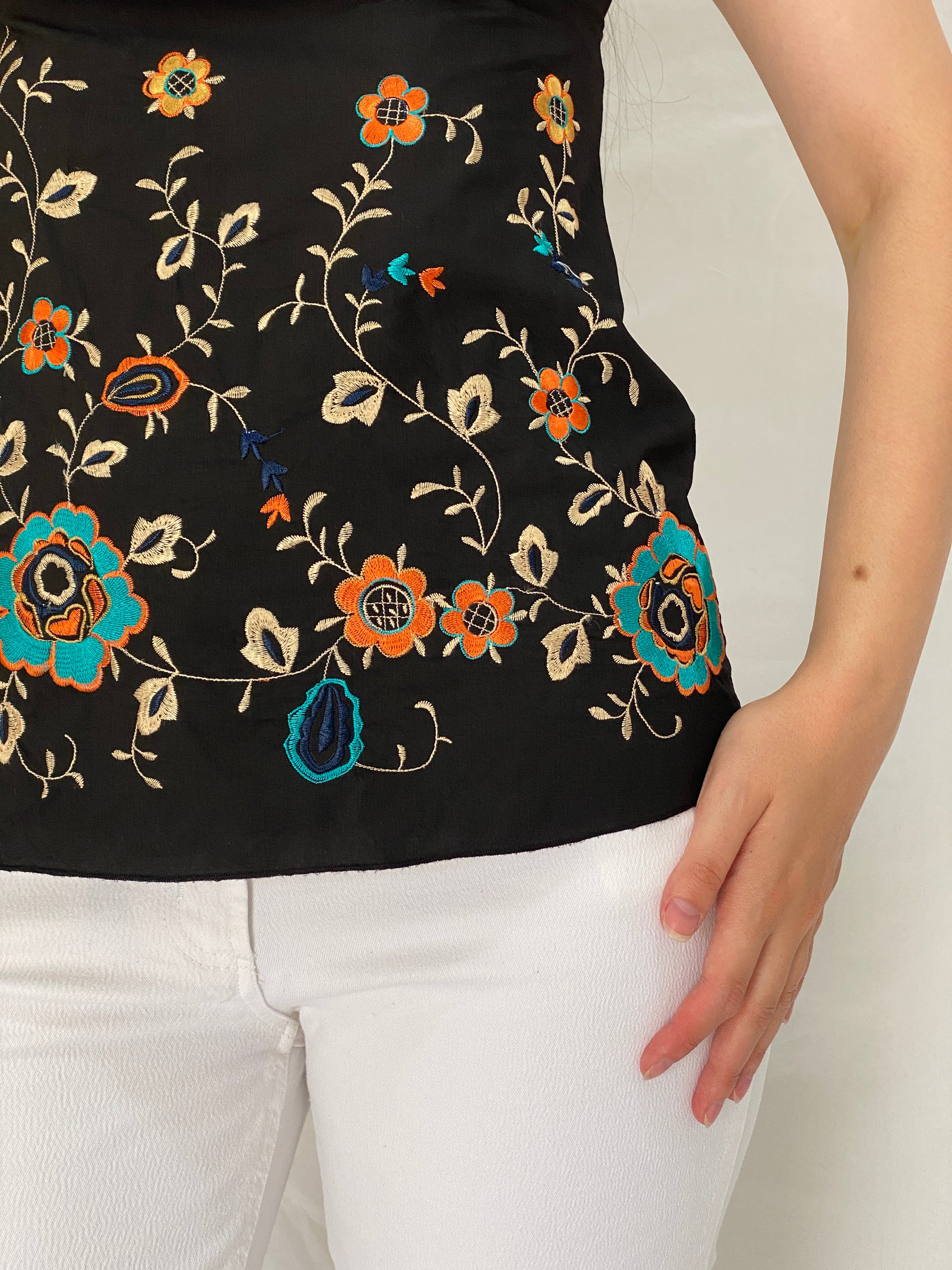 Y2K Black Floral Embroidered Cotton Cami Top – S