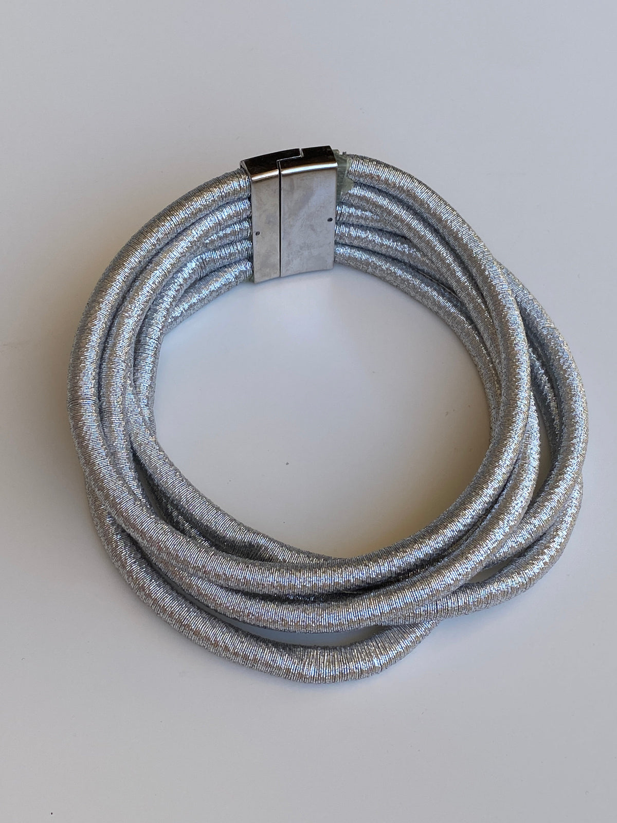 Vintage Y2K Silver Metallic Multi-Strand Tubular Mesh Statement Necklace