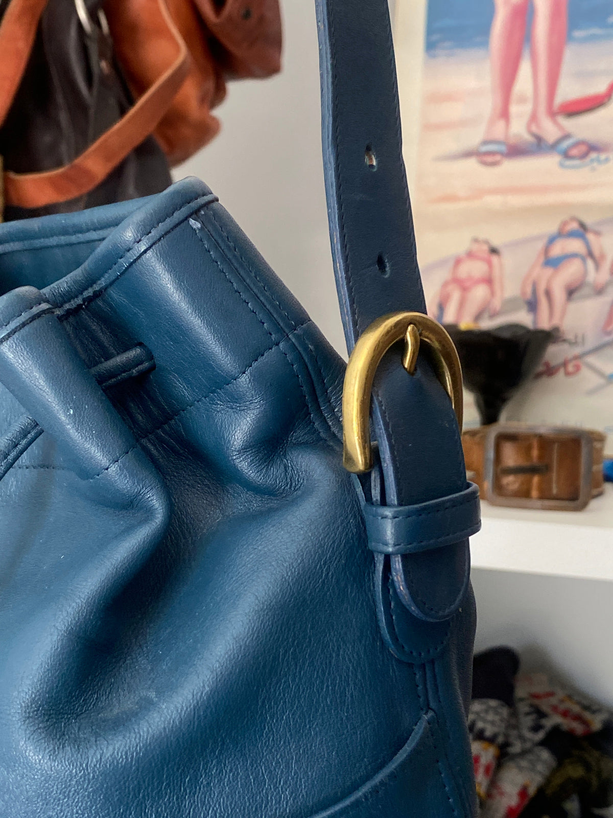 Vintage 1995 Coach Thompson 4151 Navy Blue Glovetanned Leather Drawstring Bucket Shoulder Bag
