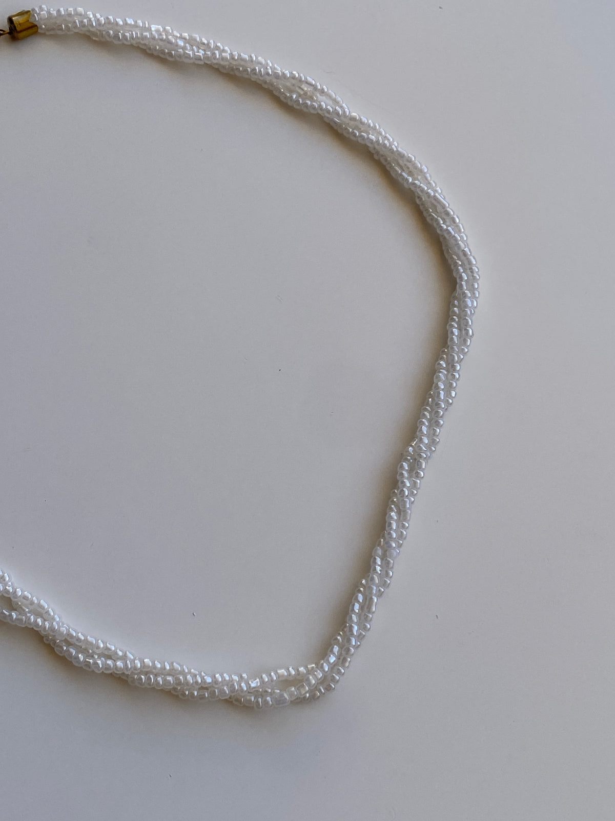Vintage 90s/Y2K White Iridescent Seed Bead Triple-Strand Necklace with Gold-Tone Clasp