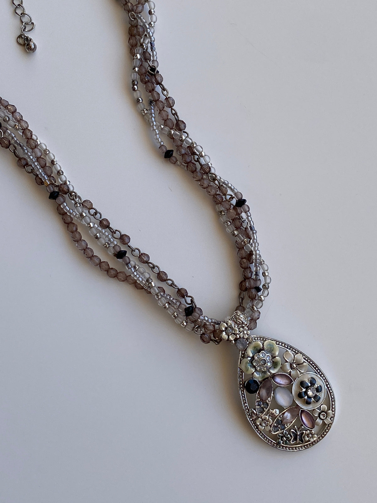 Vintage Y2K Silver-Tone Multi-Strand Beaded Floral Teardrop Pendant Necklace