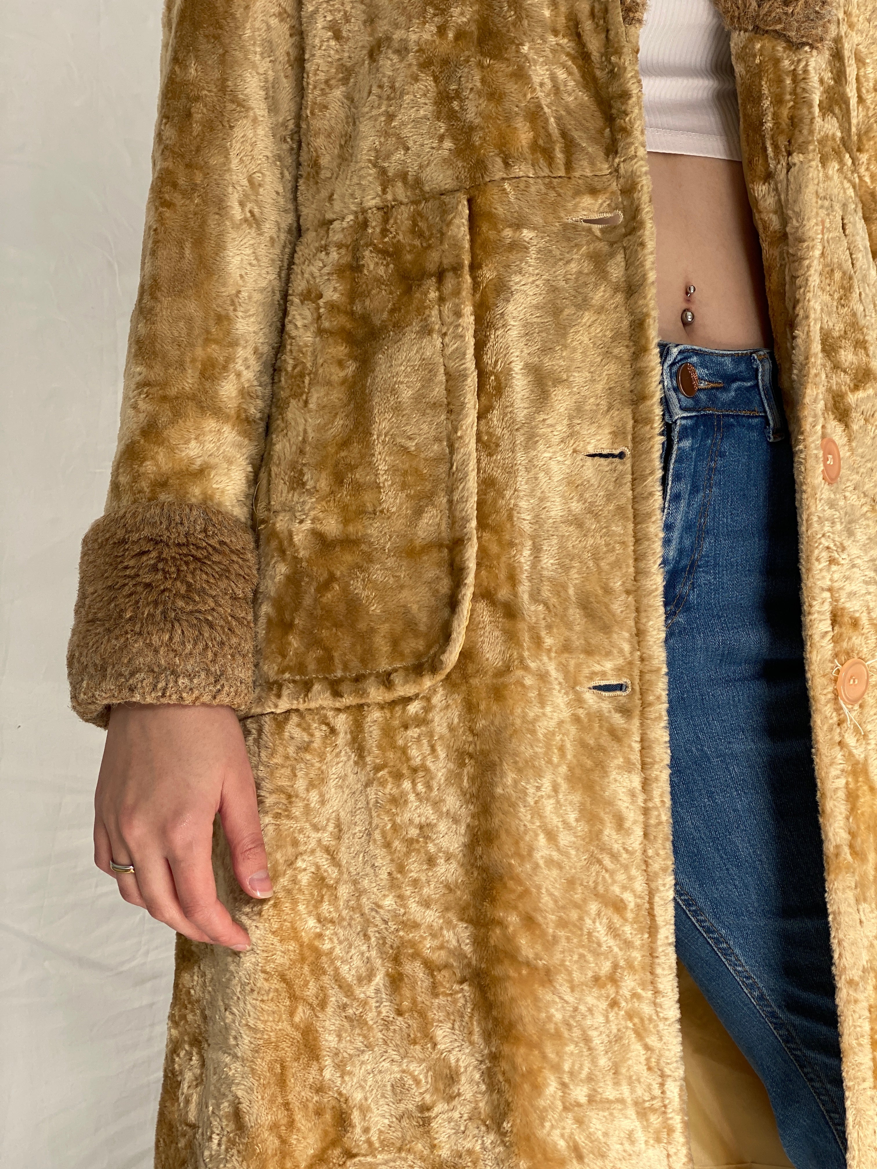 Vintage Palon Camel Plush Faux Fur Coat 70s Style Textured Winter Coat with Fur Collar - M
