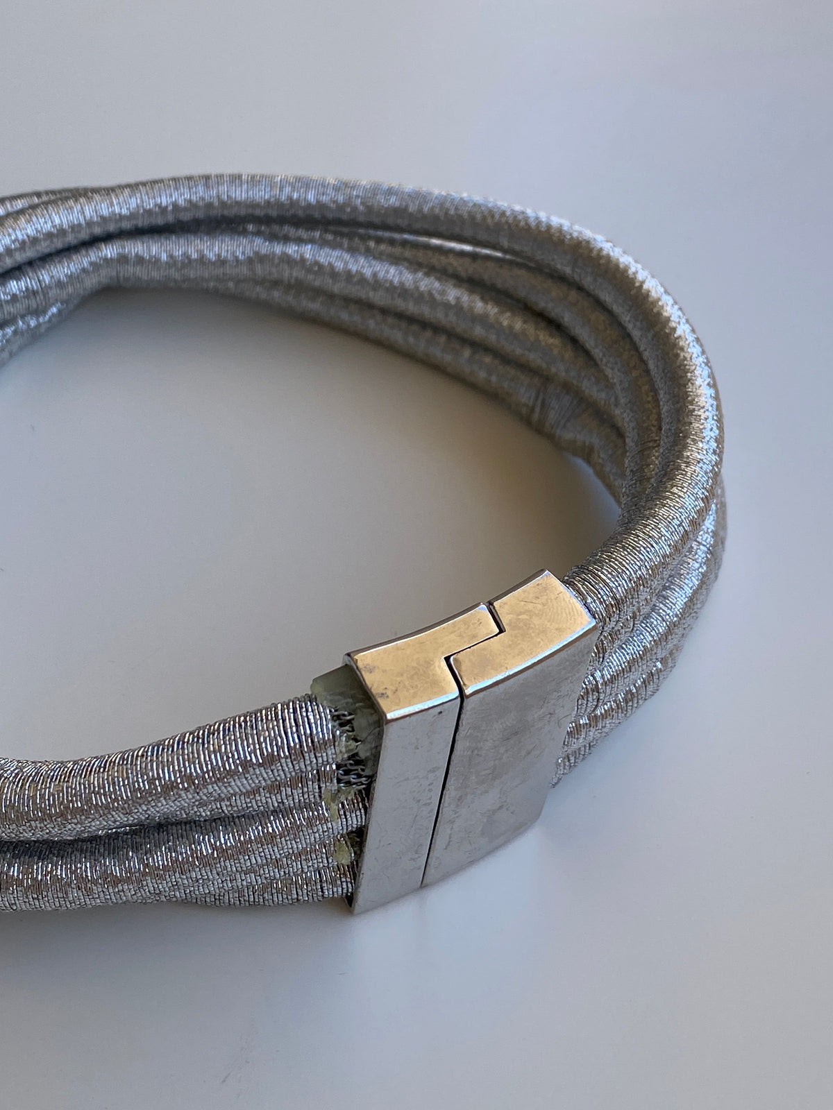 Vintage Y2K Silver Metallic Multi-Strand Tubular Mesh Statement Necklace