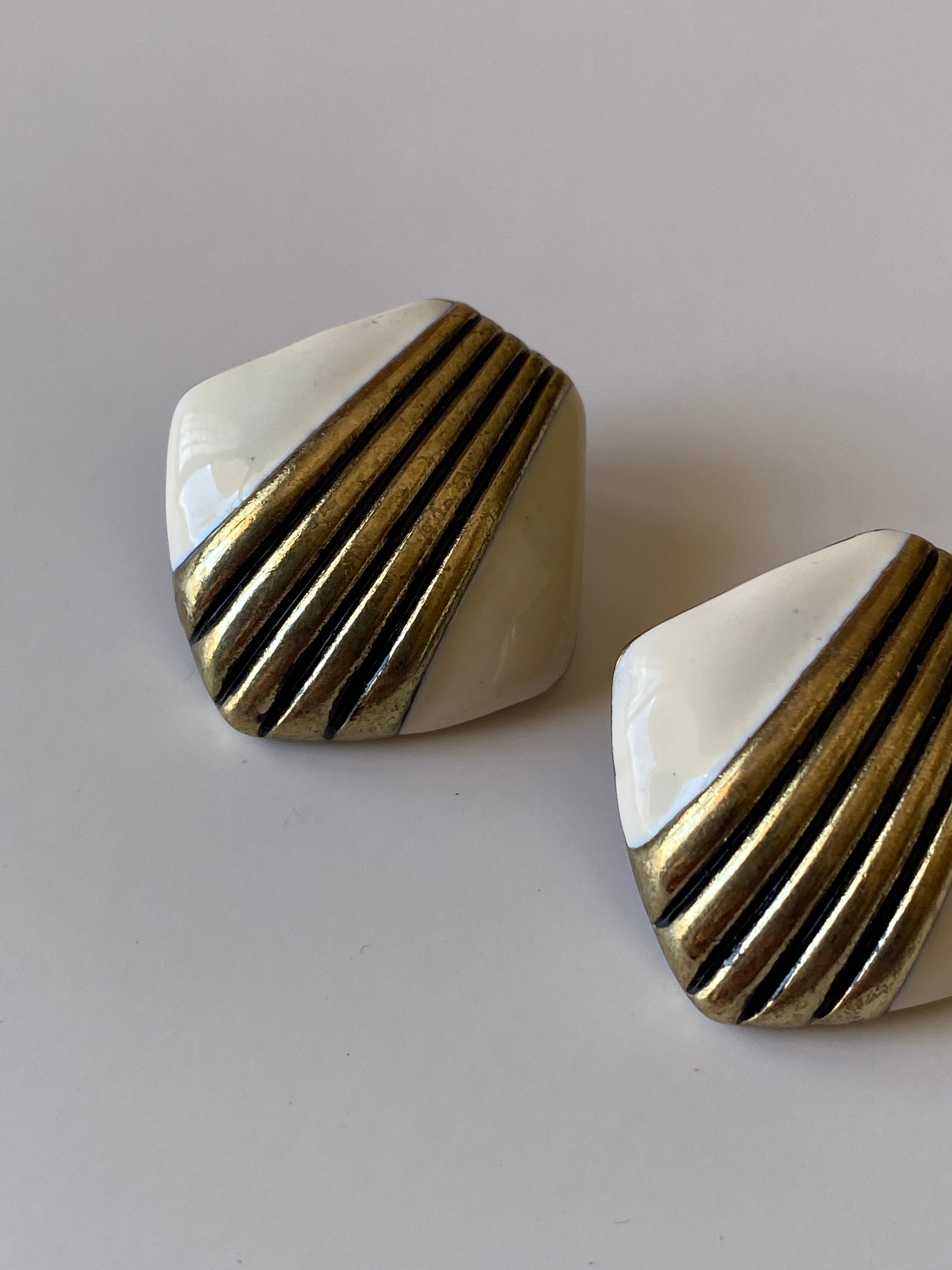 Vintage 1980s White Enamel Bronze Tone Geometric Stud Earrings