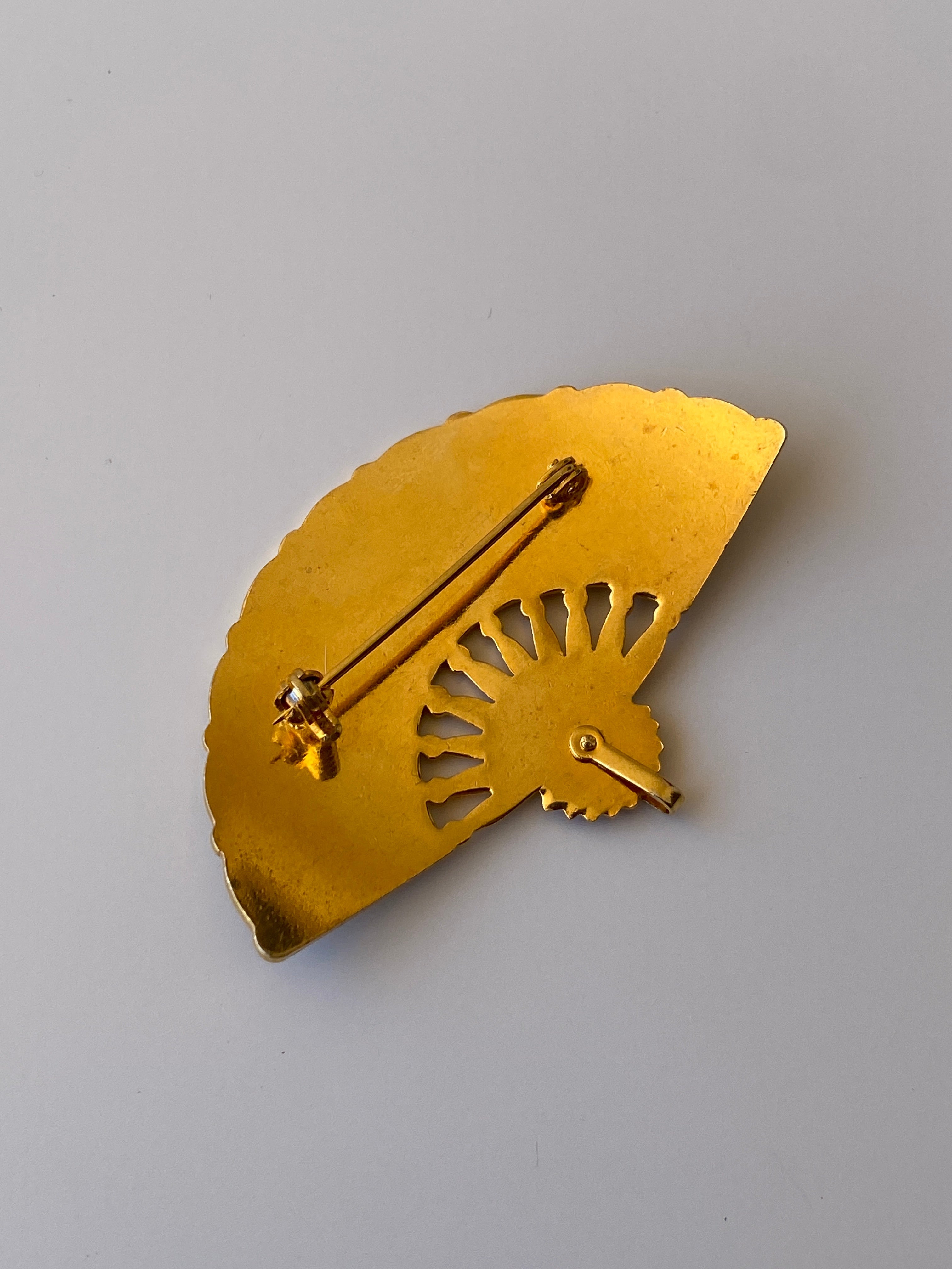 Vintage Ornate Fan Brooch Gold Tone Black Enamel Filigree Pin