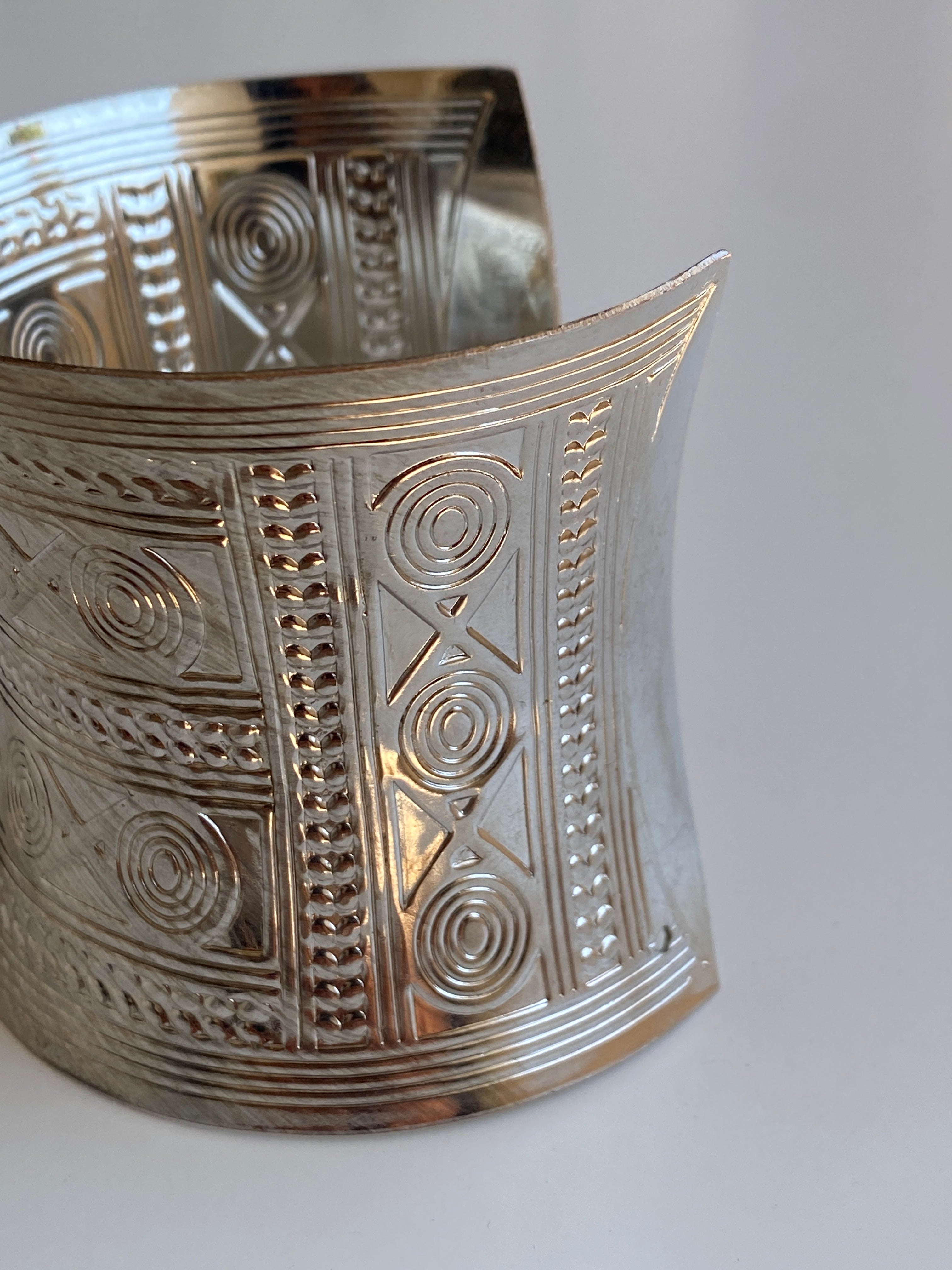Vintage Y2K Silver-Tone Geometric Engraved Wide Statement Cuff Bracelet