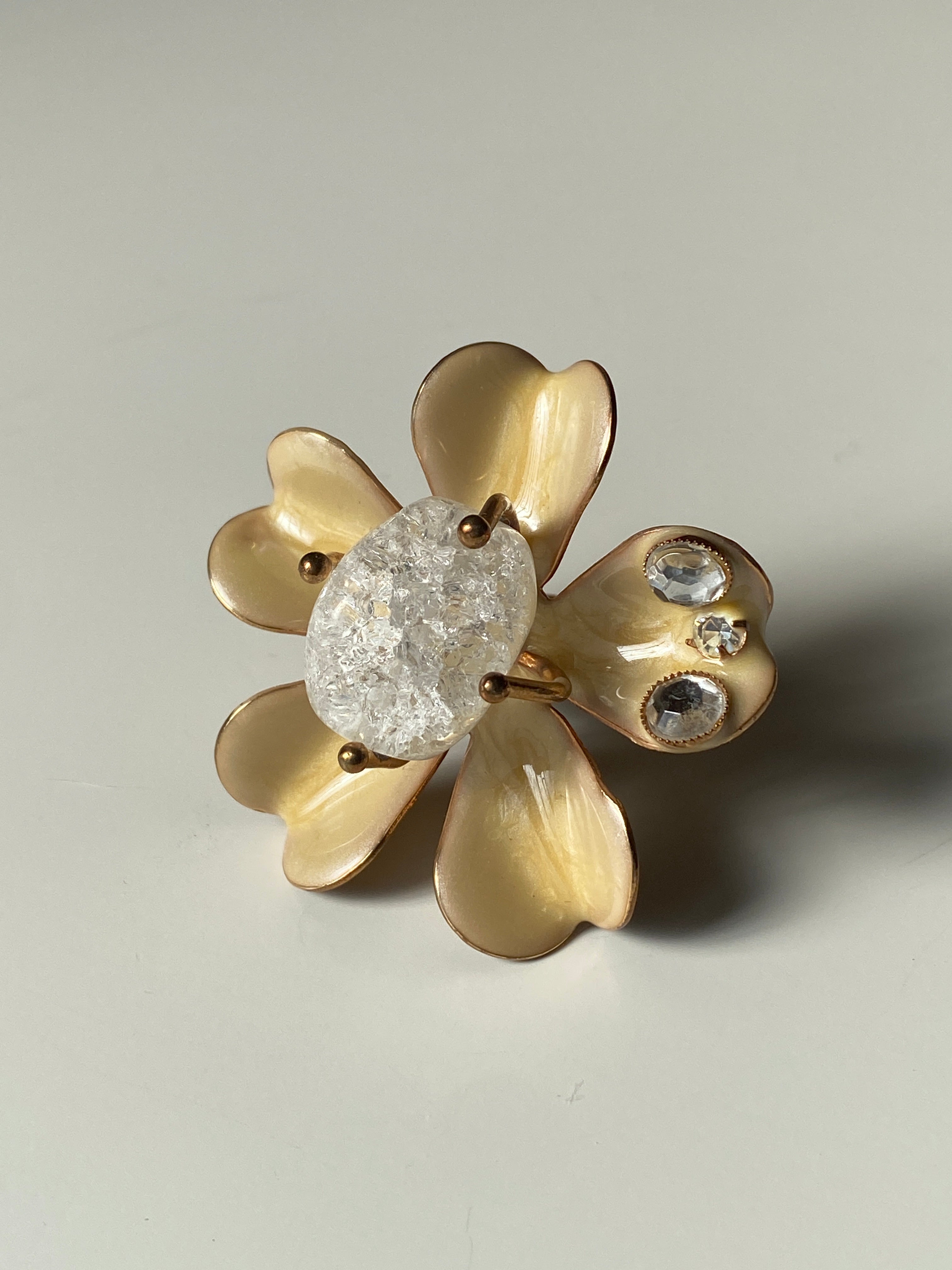 Vintage Enamel Flower Statement Ring with Crackle Glass Center - Gold Tone Art Jewelry