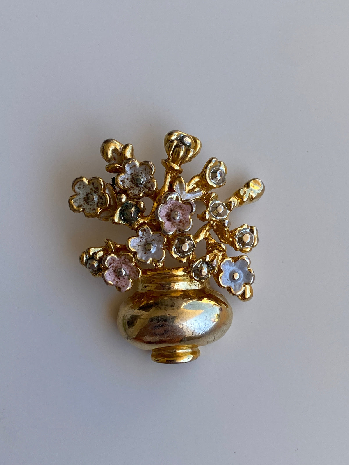 Vintage 90s Gold-Tone Pastel Enamel Flower Vase Statement Brooch