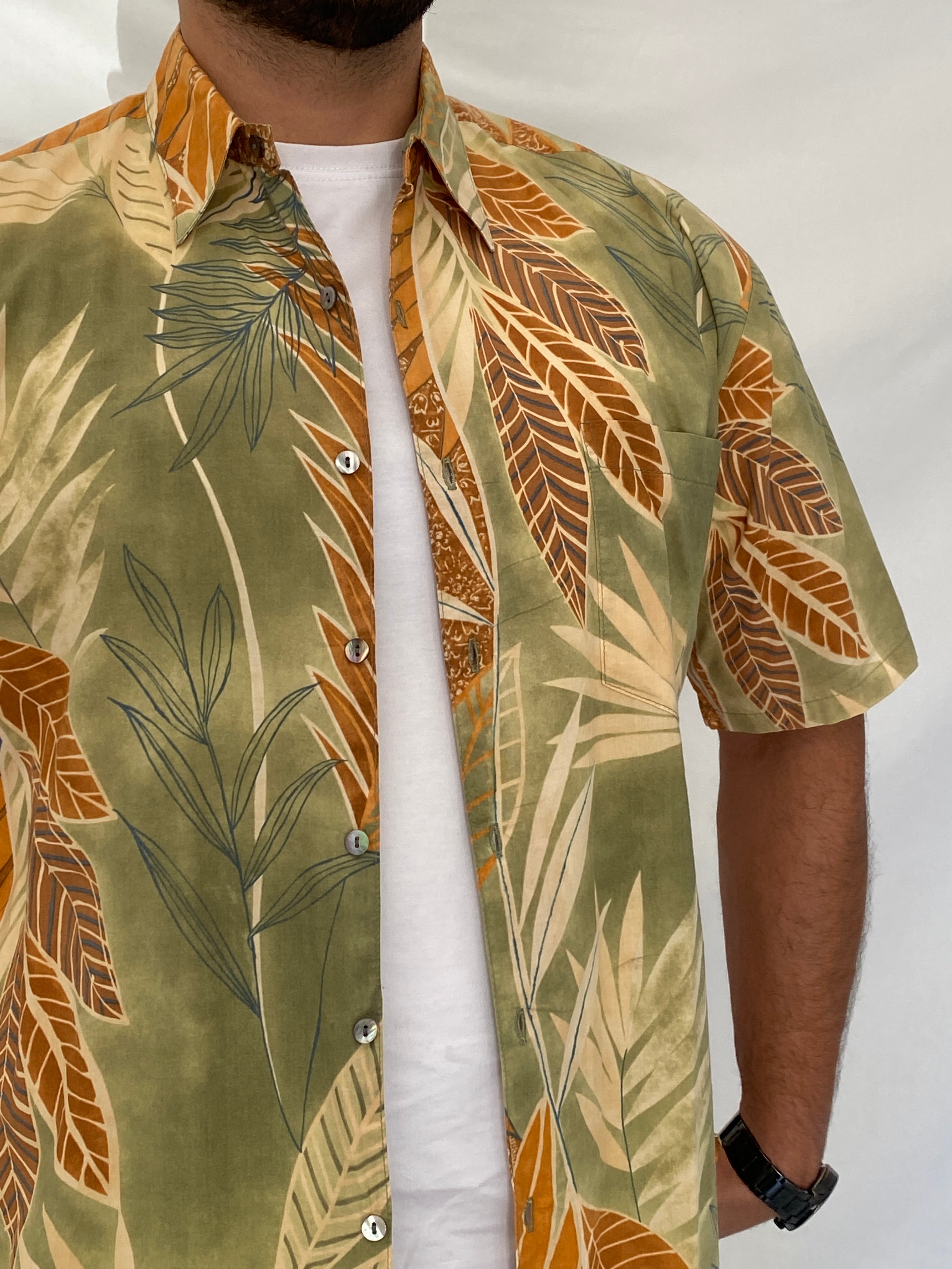 Vintage Tori Richard USA Tropical Leaf Print Cotton Hawaiian Shirt – L
